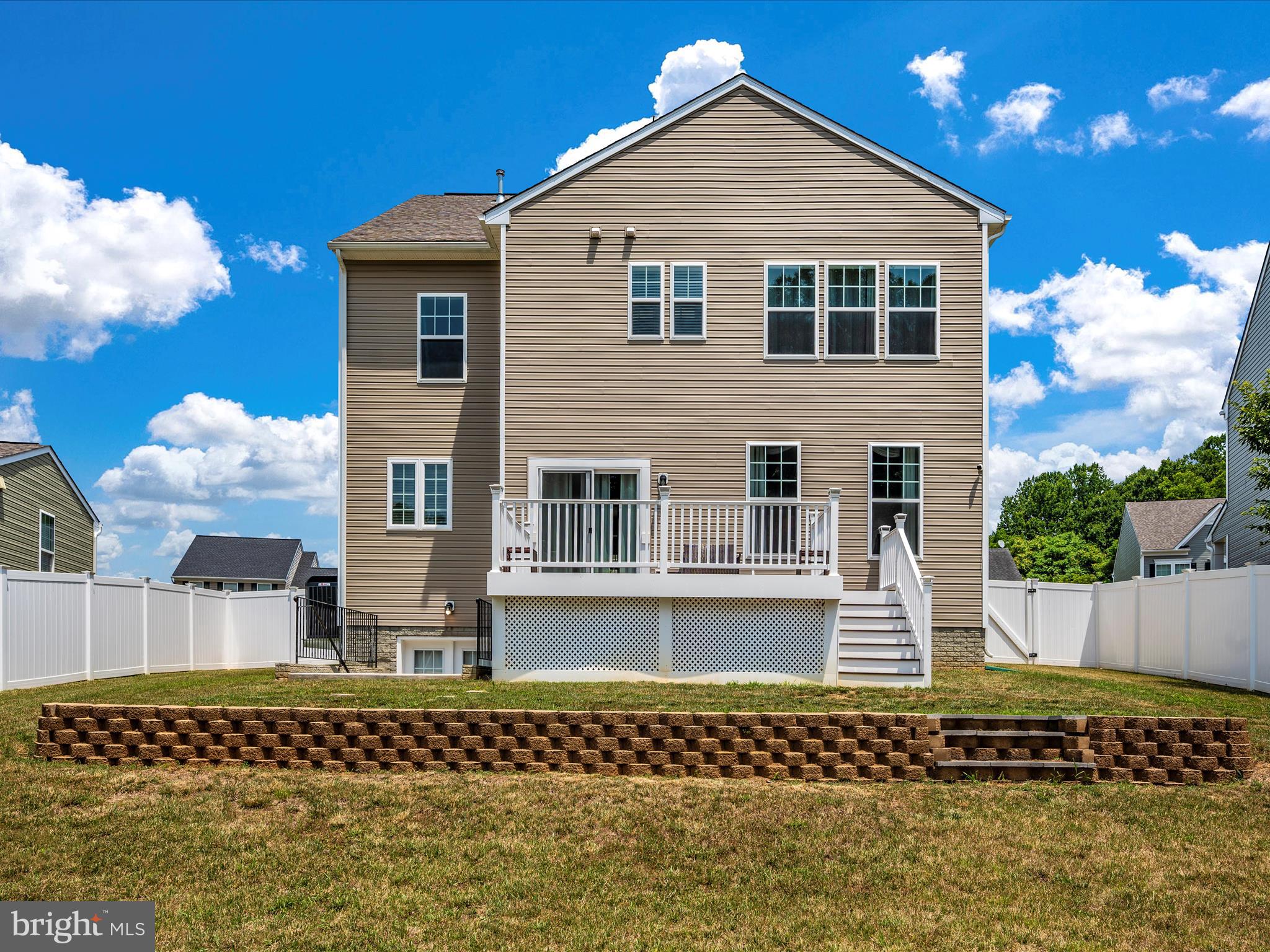 ARCHERS ROCK - Residential