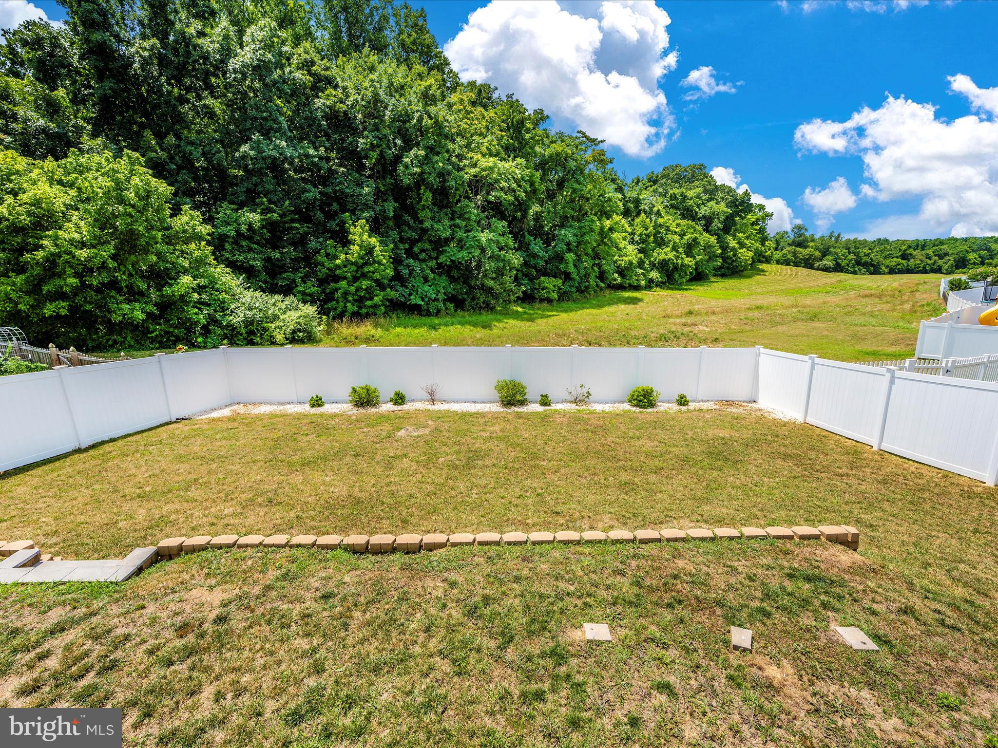 ARCHERS ROCK - Residential