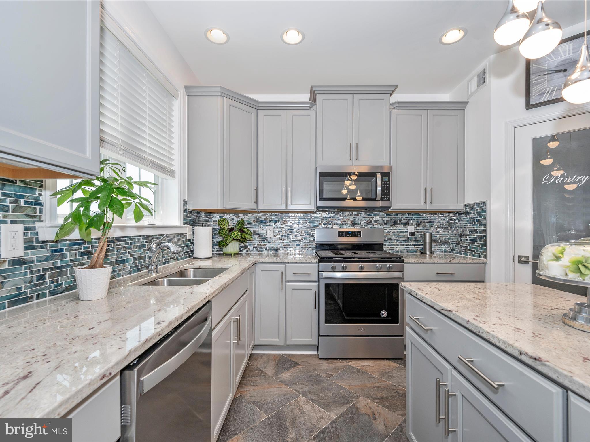 ARCHERS ROCK - Residential