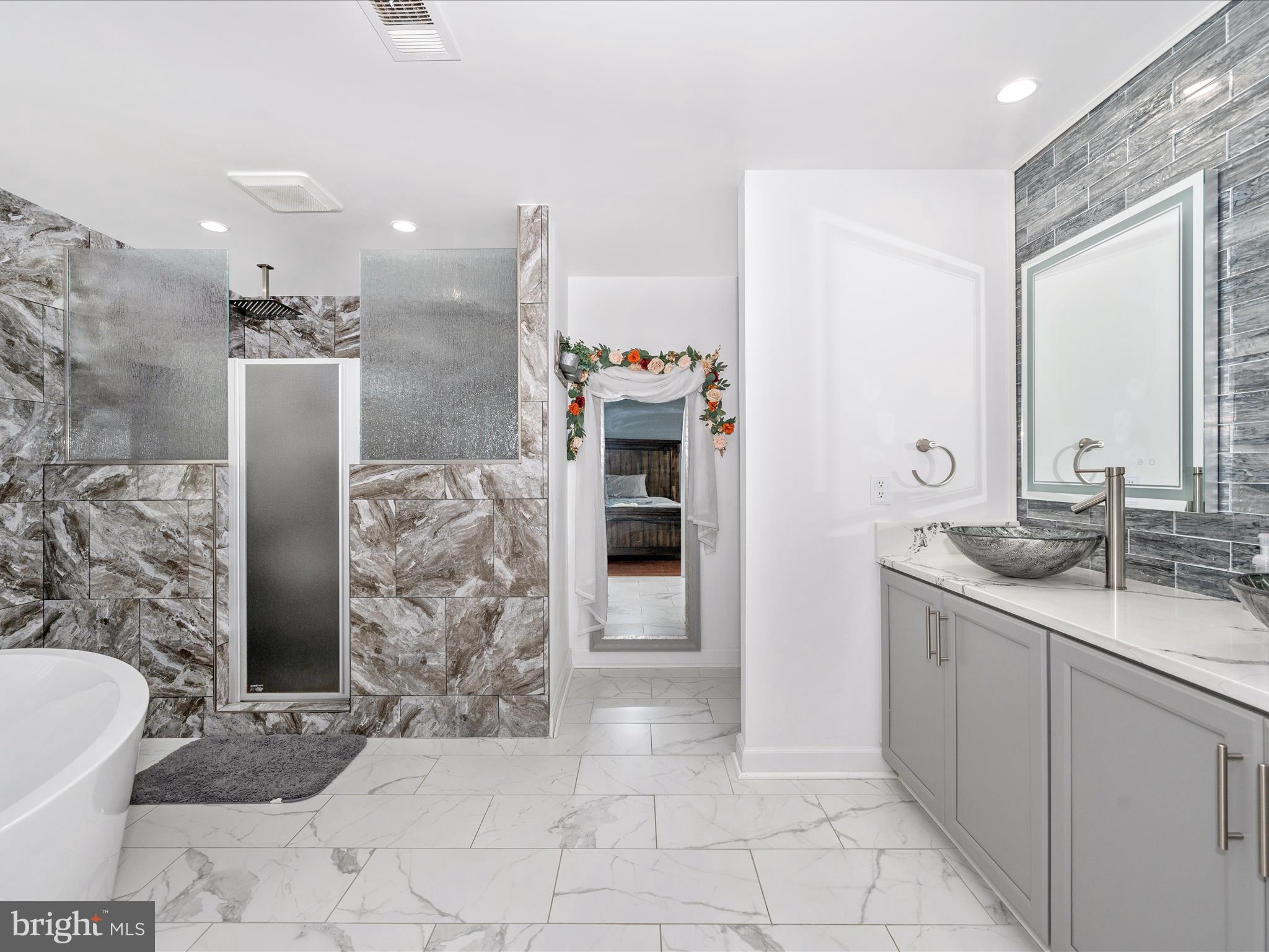 ARCHERS ROCK - Residential