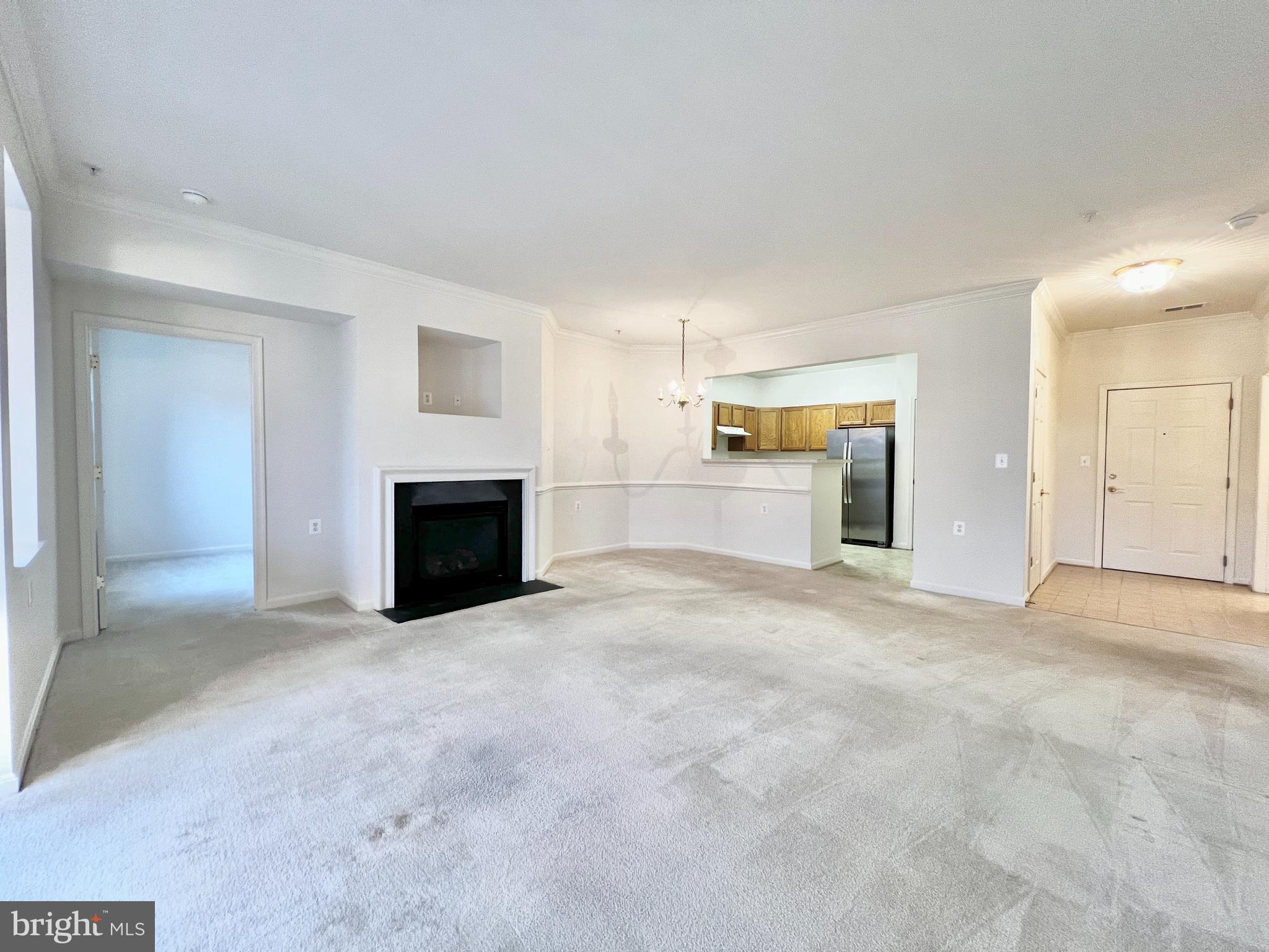 CAMERON GROVE CONDO VII> - Residential