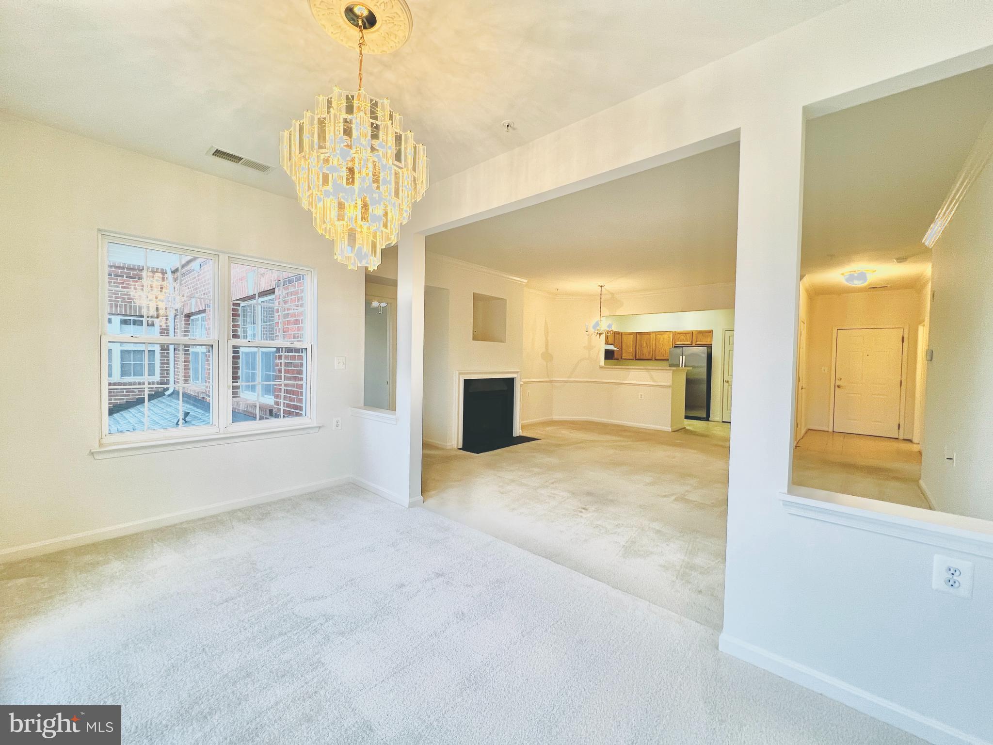 CAMERON GROVE CONDO VII> - Residential