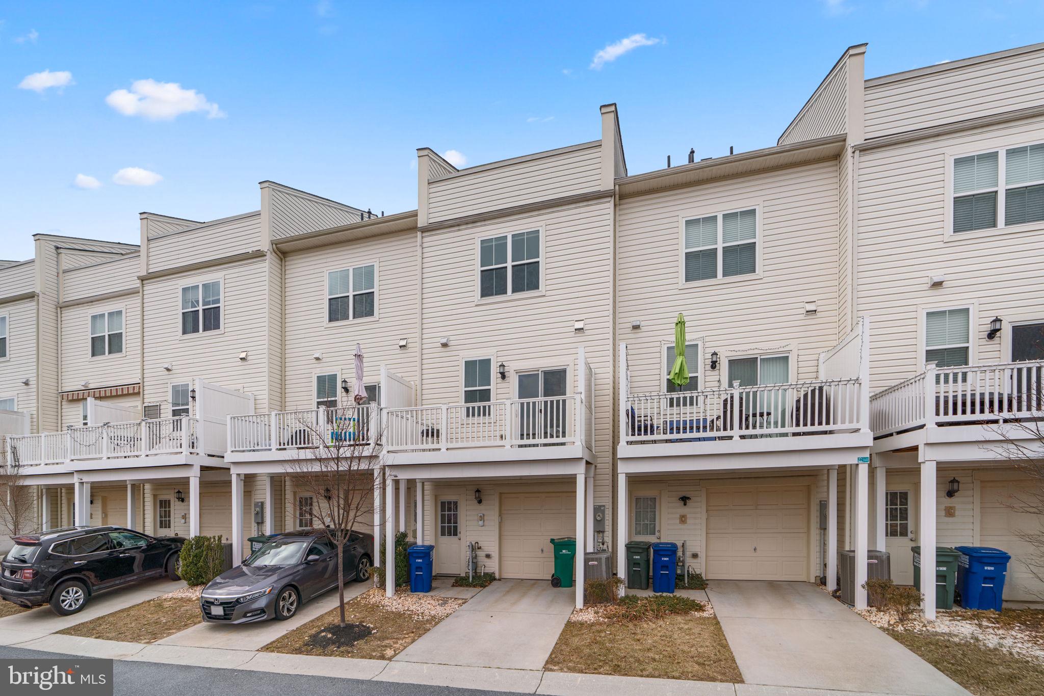 OXFORD SQUARE - Residential