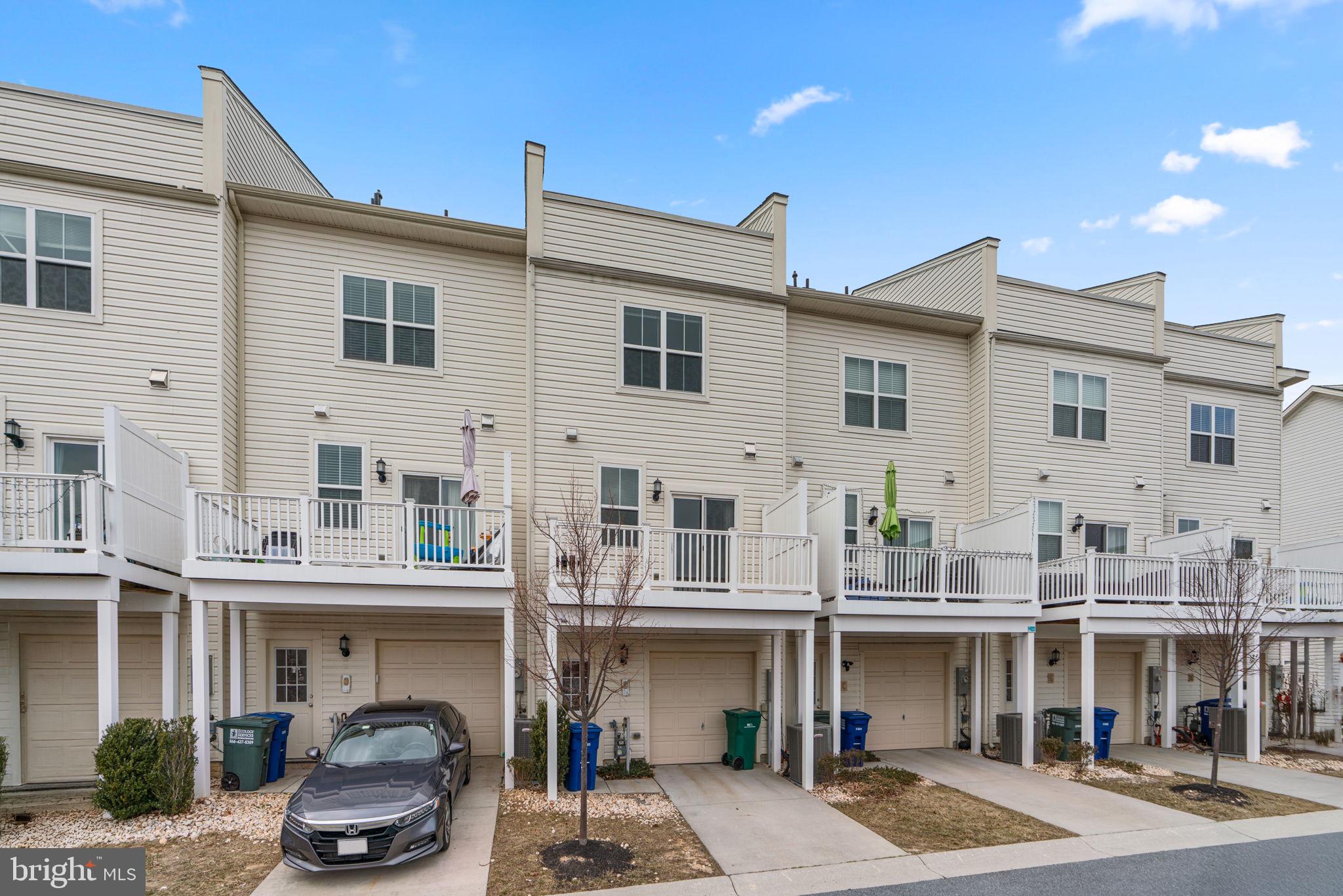 OXFORD SQUARE - Residential