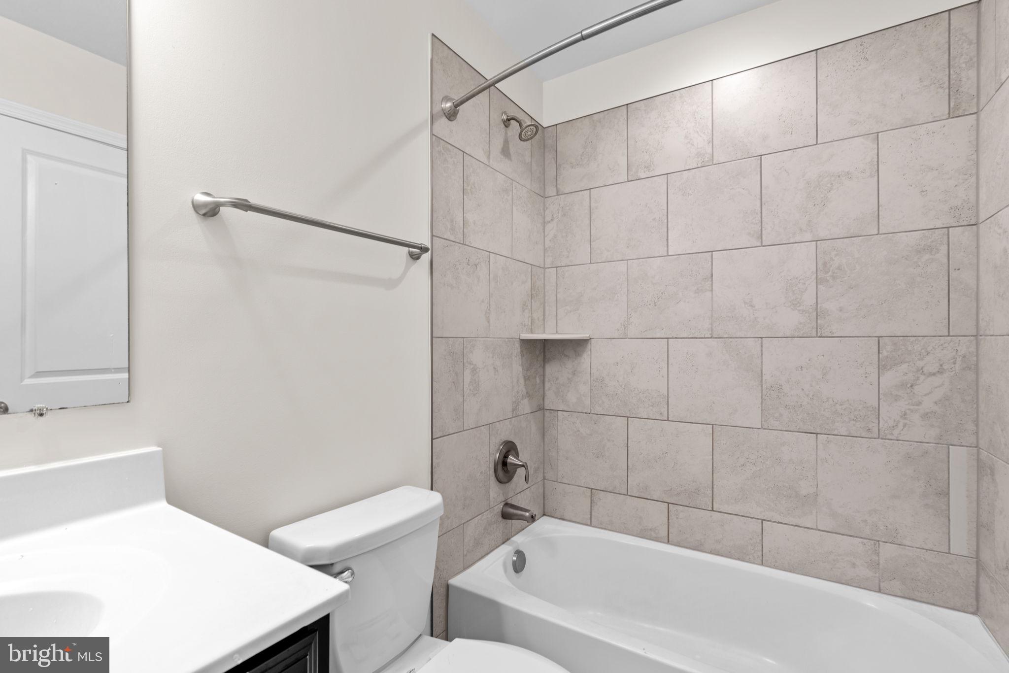 OXFORD SQUARE - Residential