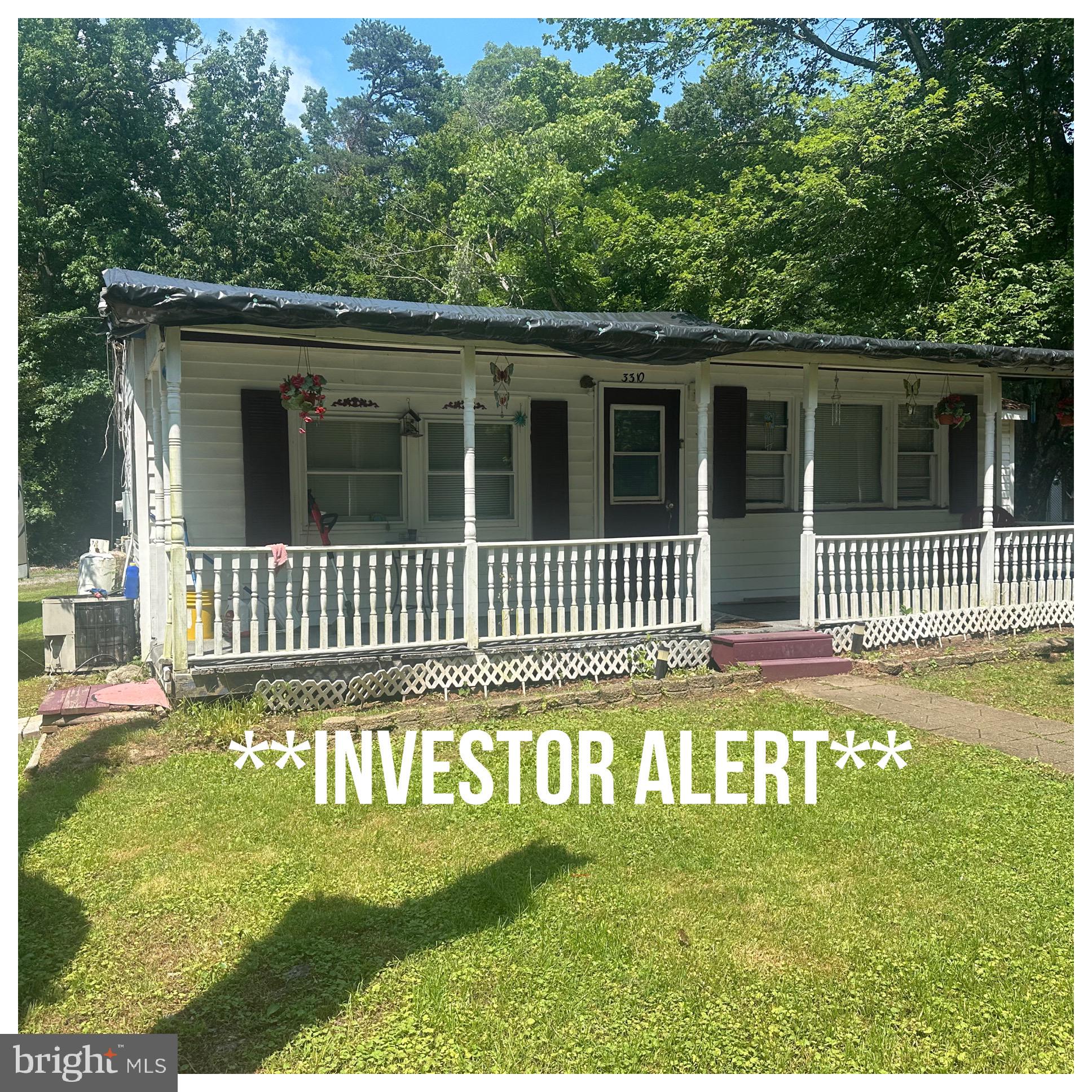 Calling all investors, great location just outside the N.S.W.C Stump Neck, level lot NO covenants, all buildings are AS IS. Detached building being used for guest, could be perfect home office, studio, shop, etc.
CASH or Convention possible FHA 203K