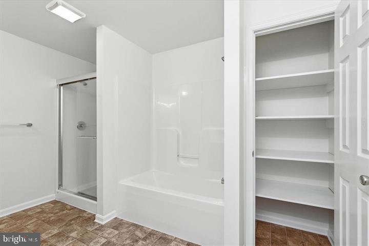 LEACHBURG - Residential