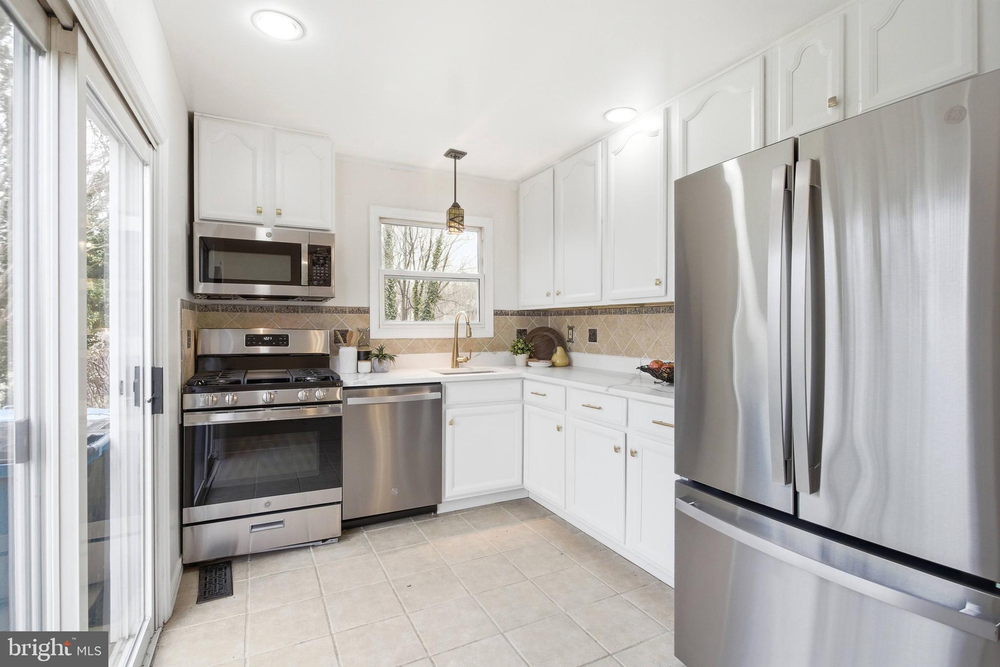 ROLLING VALLEY WEST - Residential