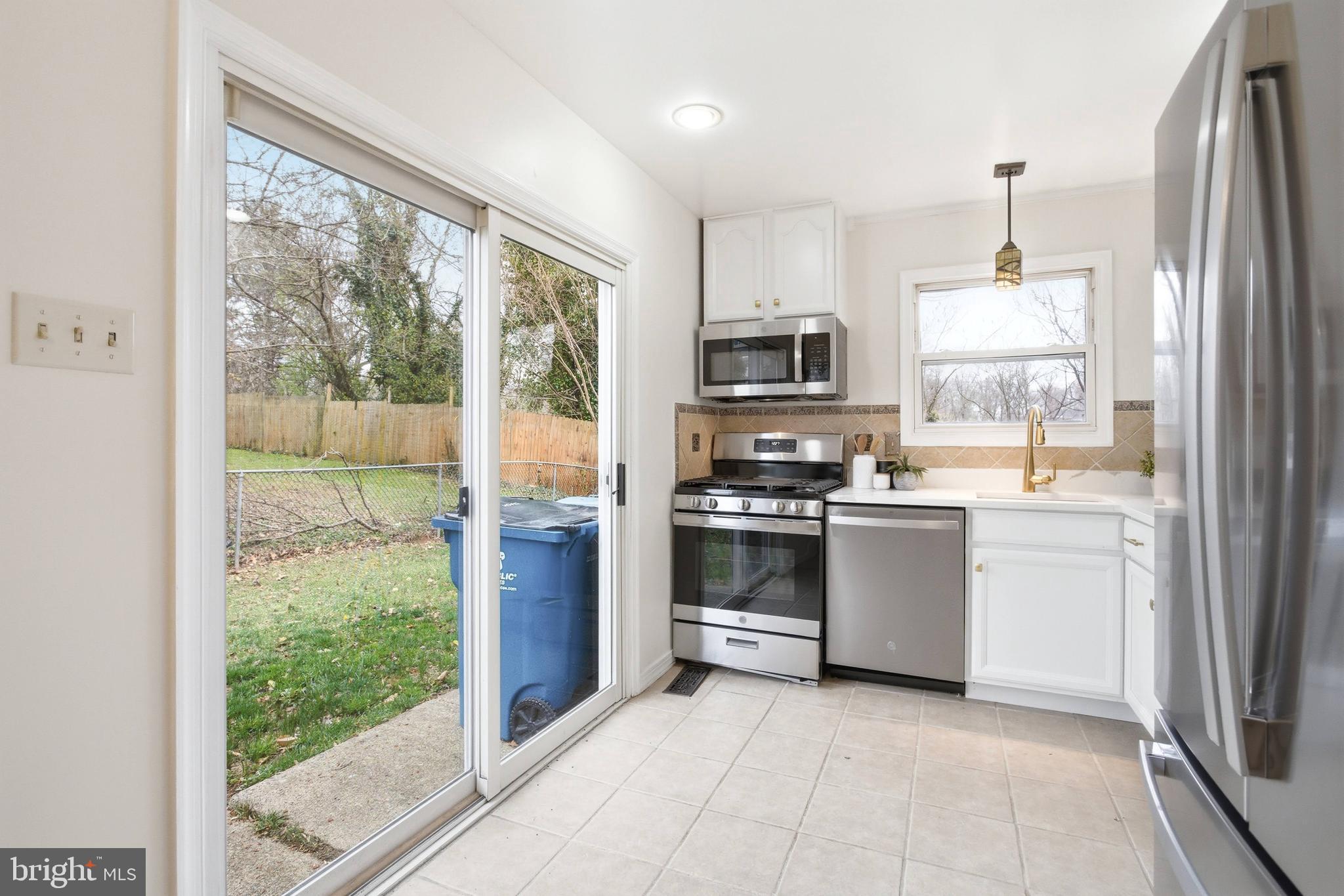 ROLLING VALLEY WEST - Residential