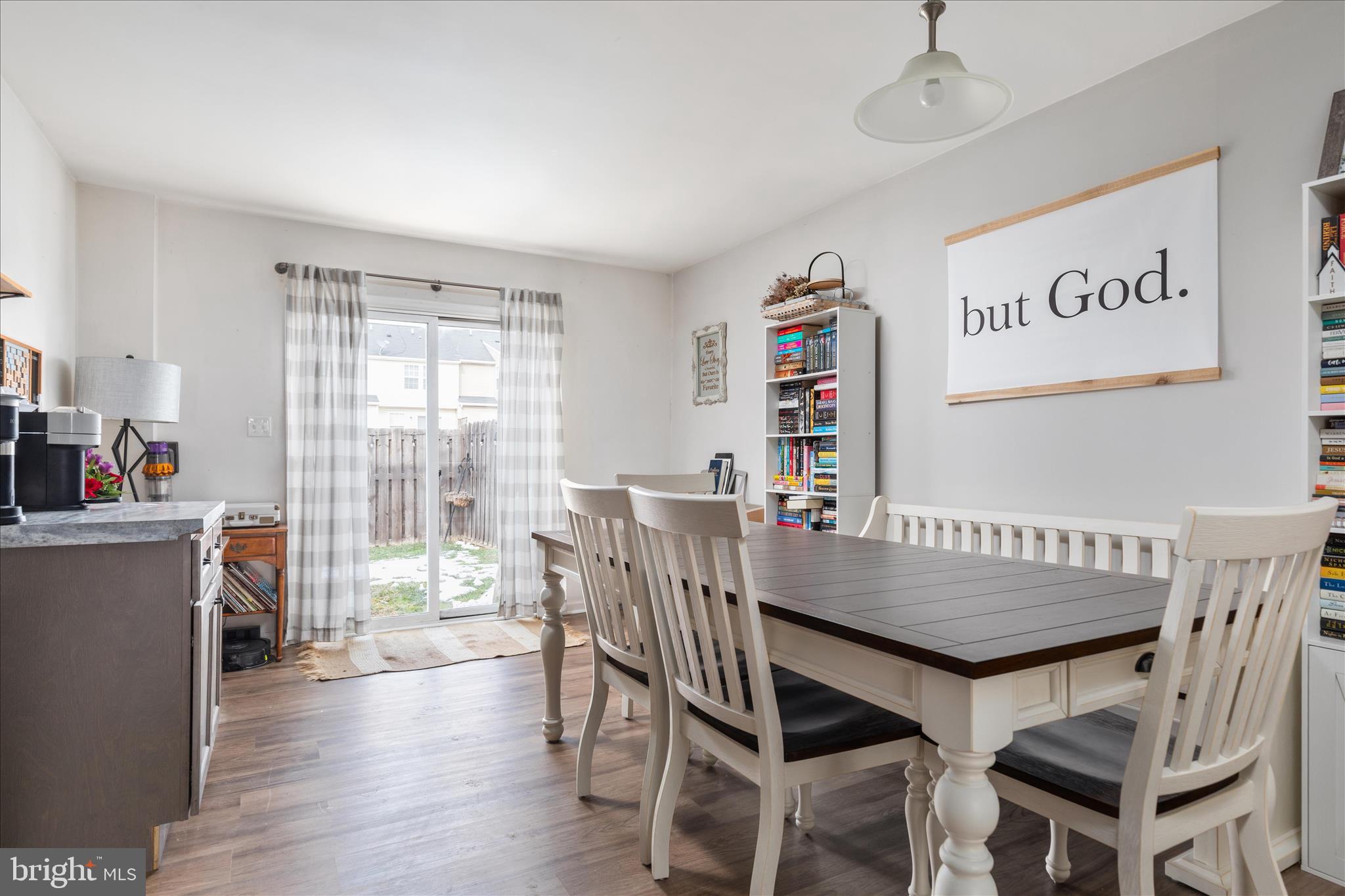 MANOR PARK - Residential