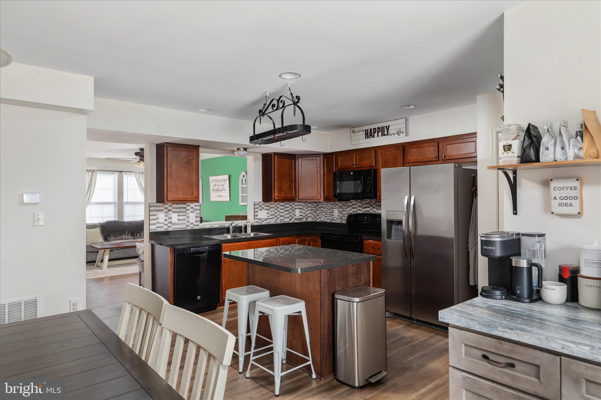 MANOR PARK - Residential