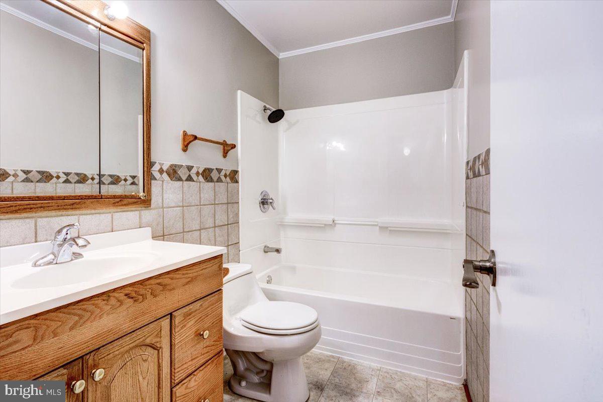 MUNROE GARDENS - Residential