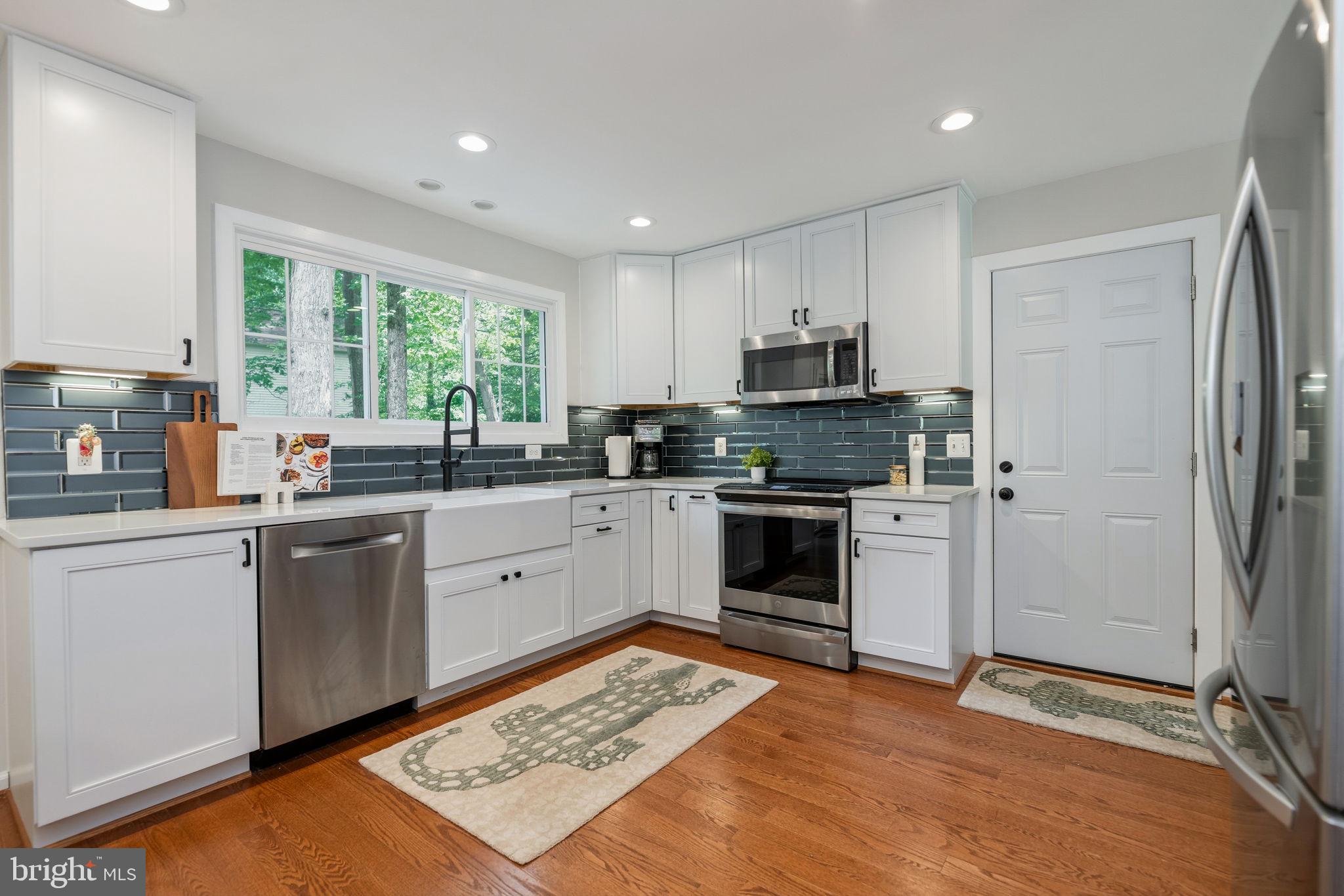 LAKEWOOD HILLS - Residential