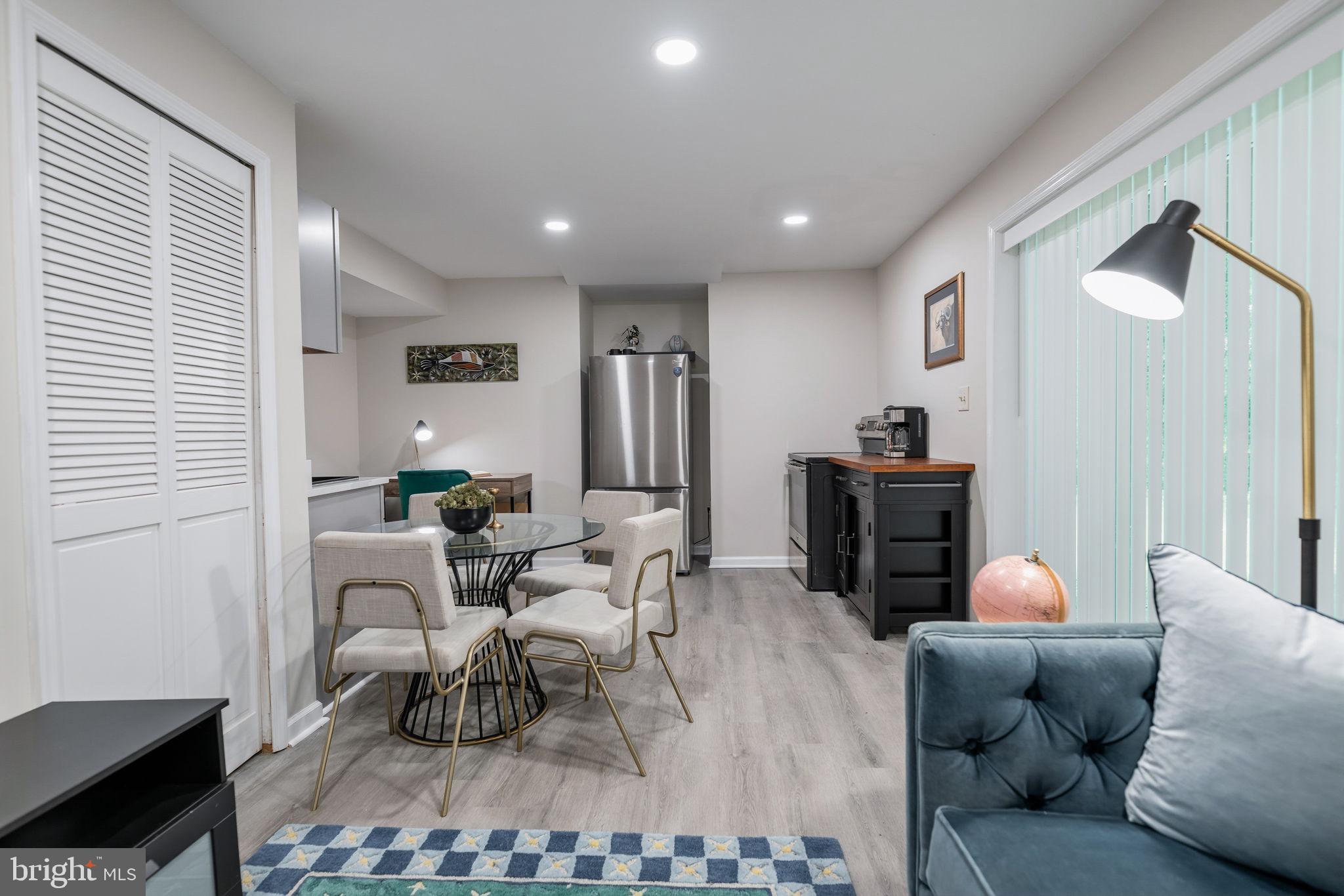 LAKEWOOD HILLS - Residential