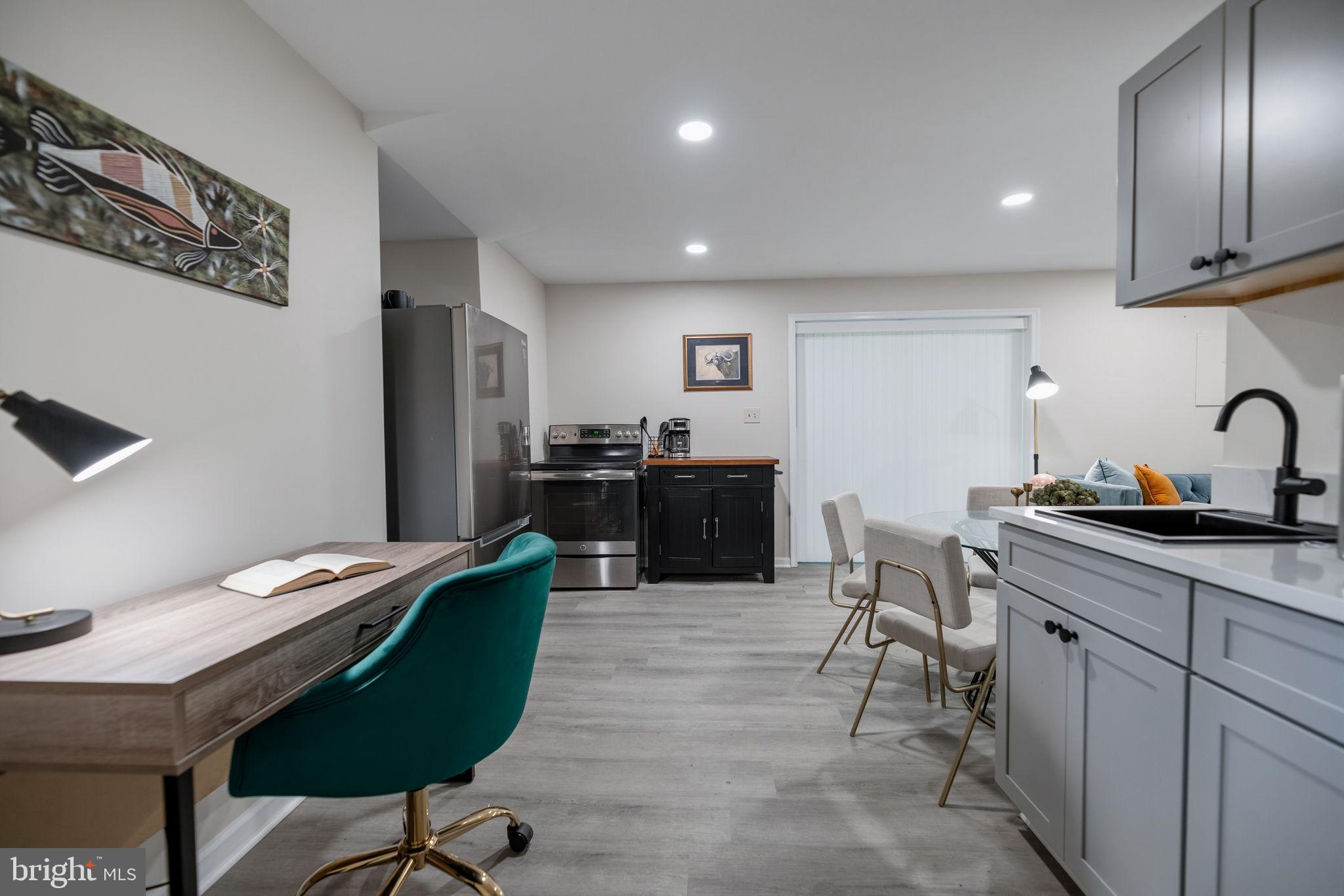 LAKEWOOD HILLS - Residential