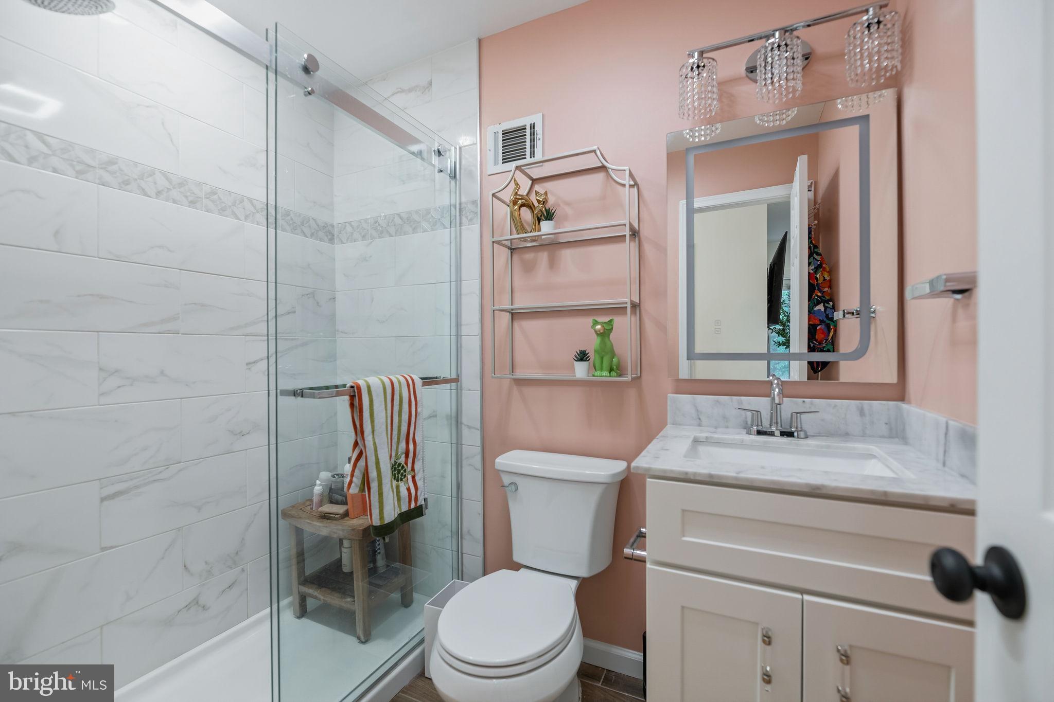 LAKEWOOD HILLS - Residential
