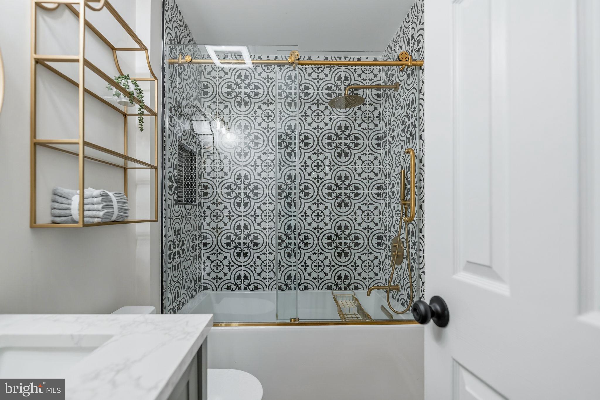 LAKEWOOD HILLS - Residential