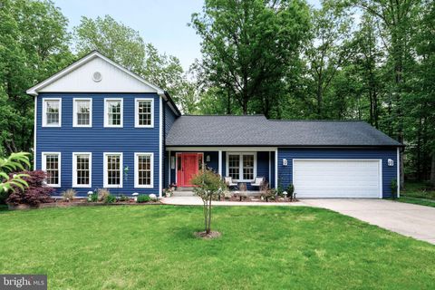 Photo of 7603 Modisto Lane, SPRINGFIELD, VA 22153 (MLS # VAFX2309890)