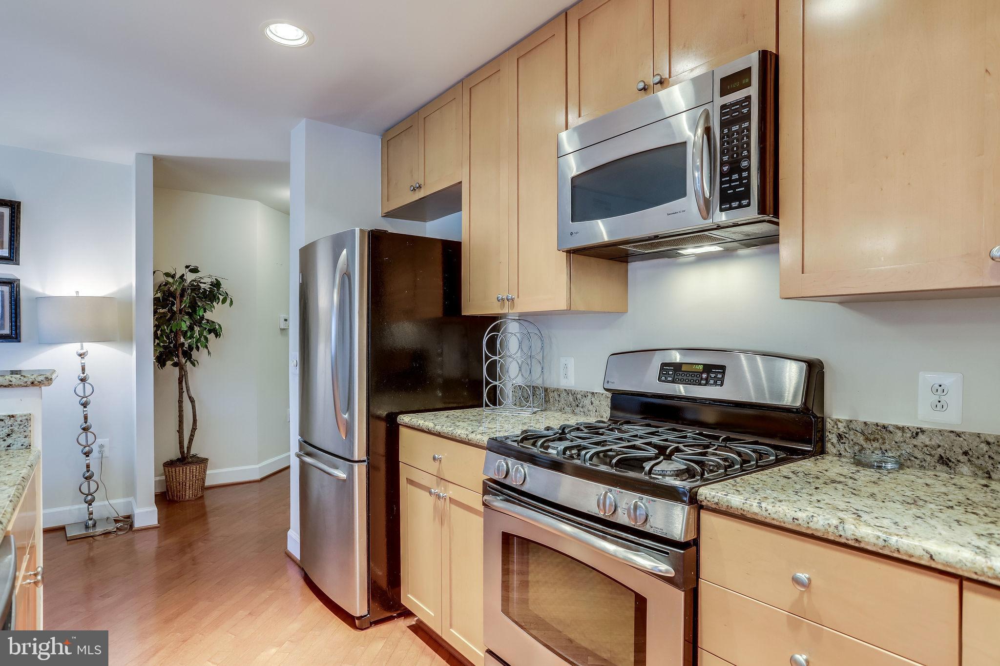 ECLIPSE ON CENTER PARK - Residential Lease