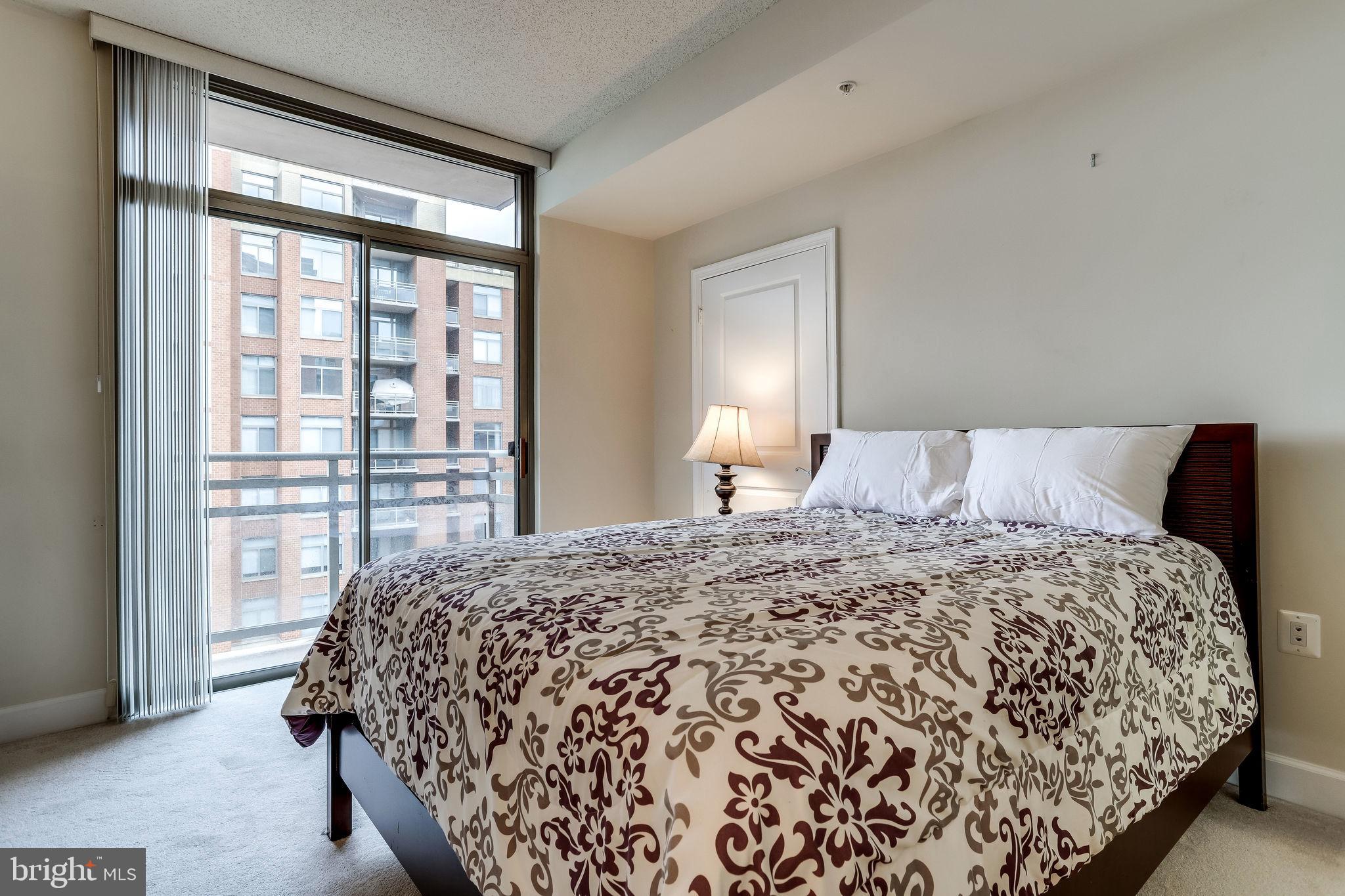 ECLIPSE ON CENTER PARK - Residential Lease