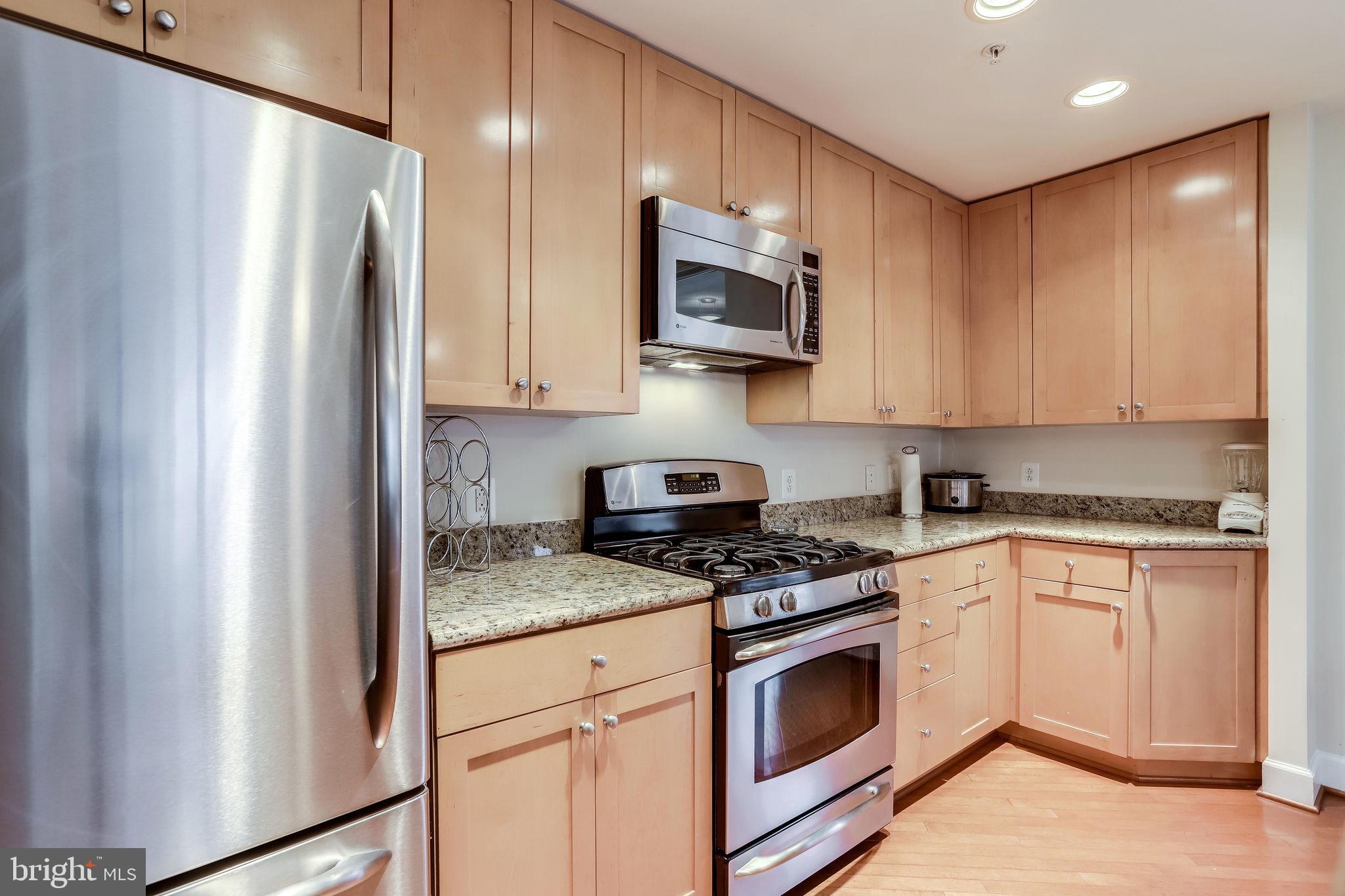 ECLIPSE ON CENTER PARK - Residential Lease