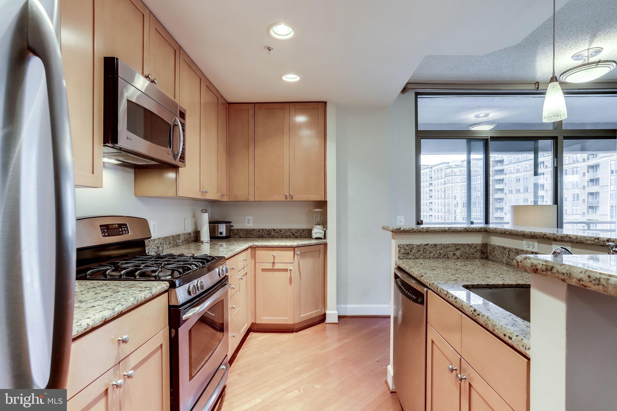 ECLIPSE ON CENTER PARK - Residential Lease