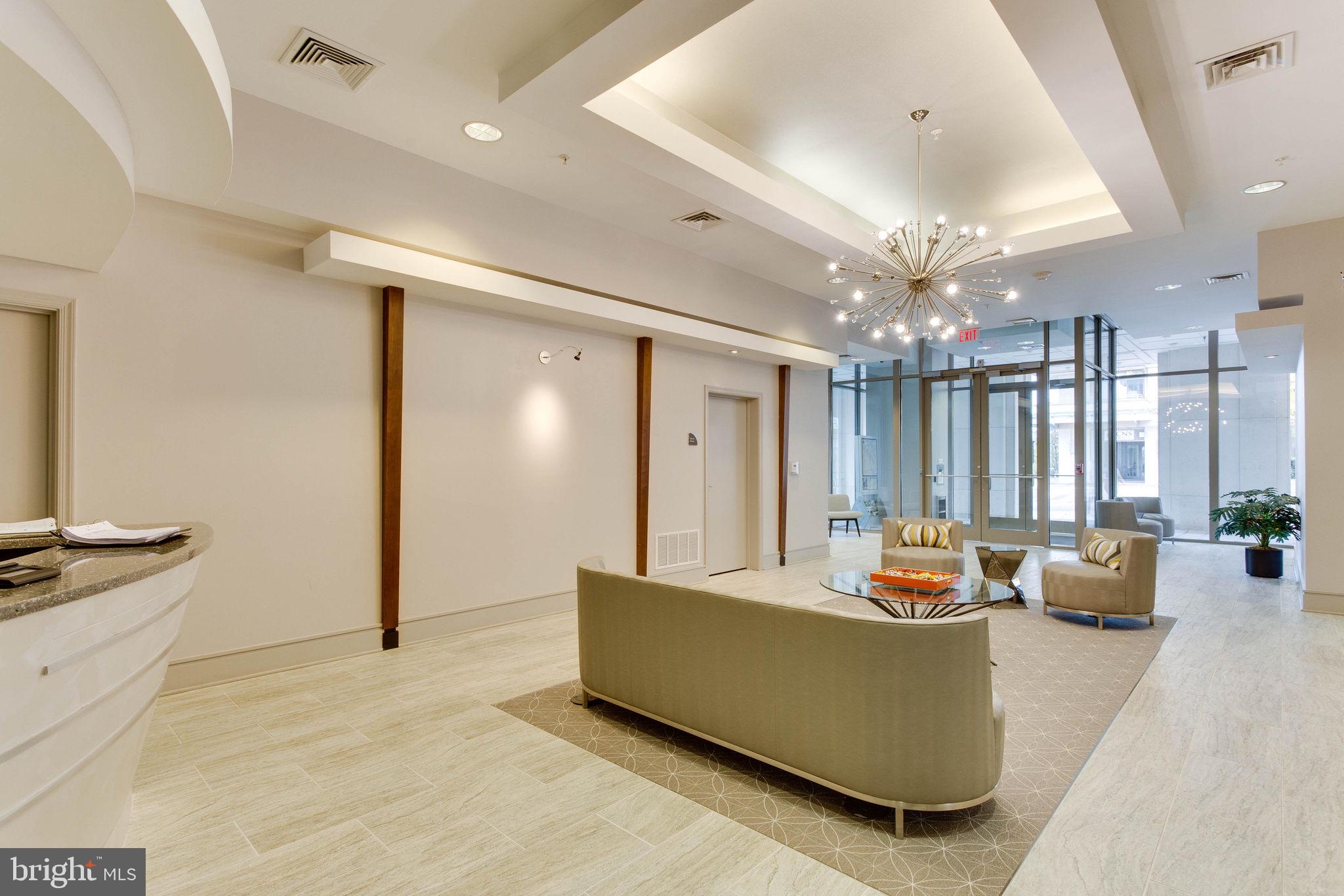 ECLIPSE ON CENTER PARK - Residential Lease