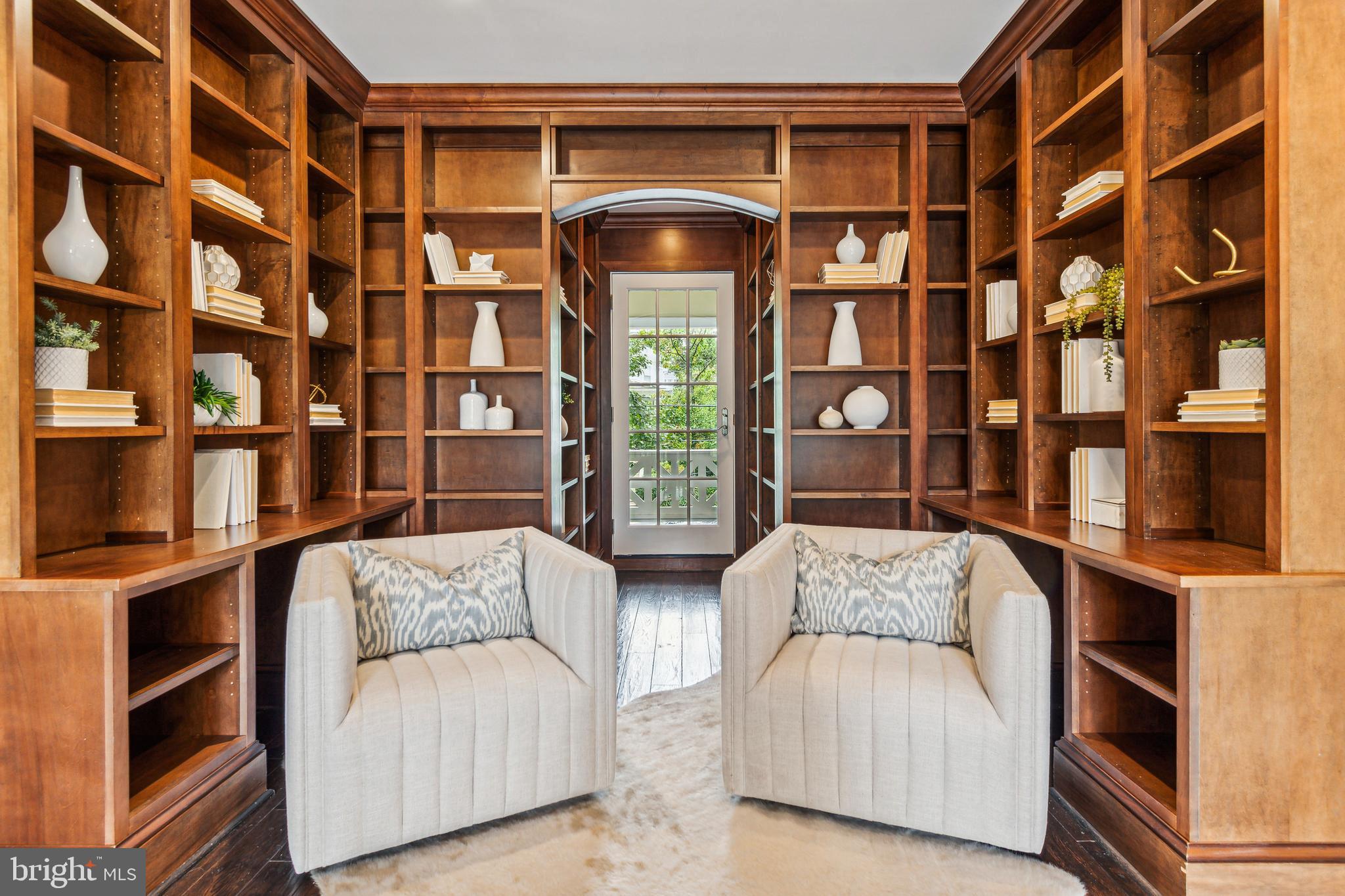 CLEVELAND PARK - Residential