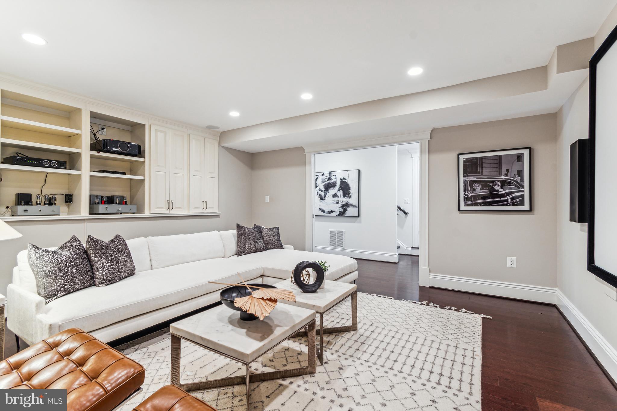 CLEVELAND PARK - Residential