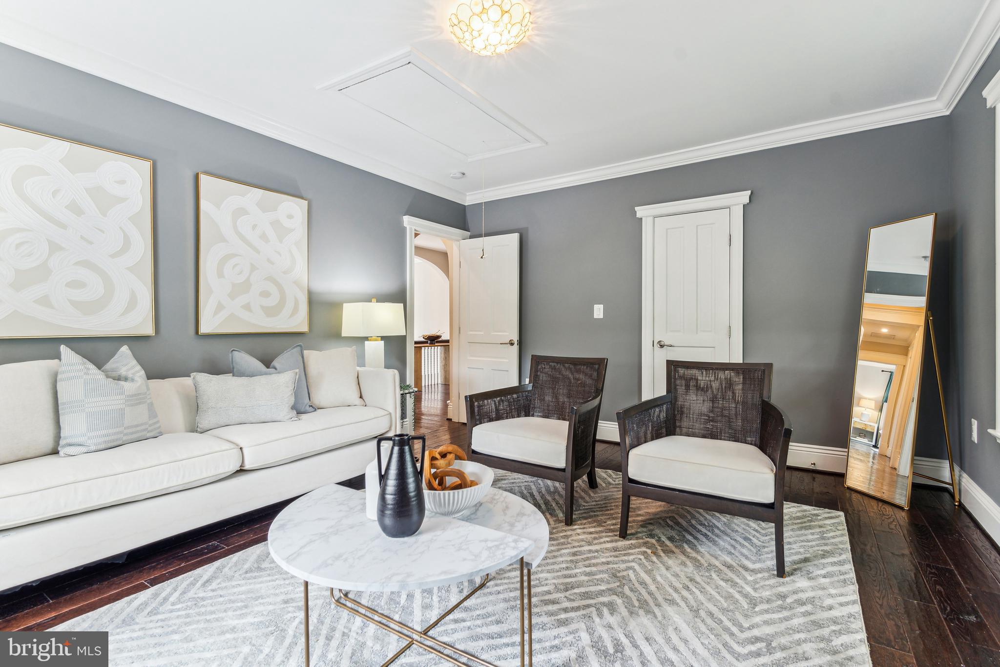 CLEVELAND PARK - Residential