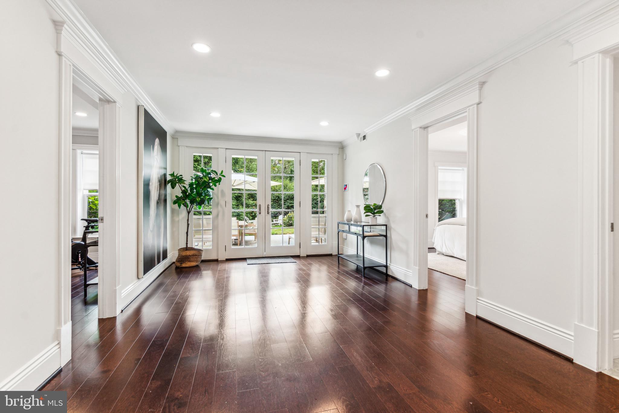 CLEVELAND PARK - Residential