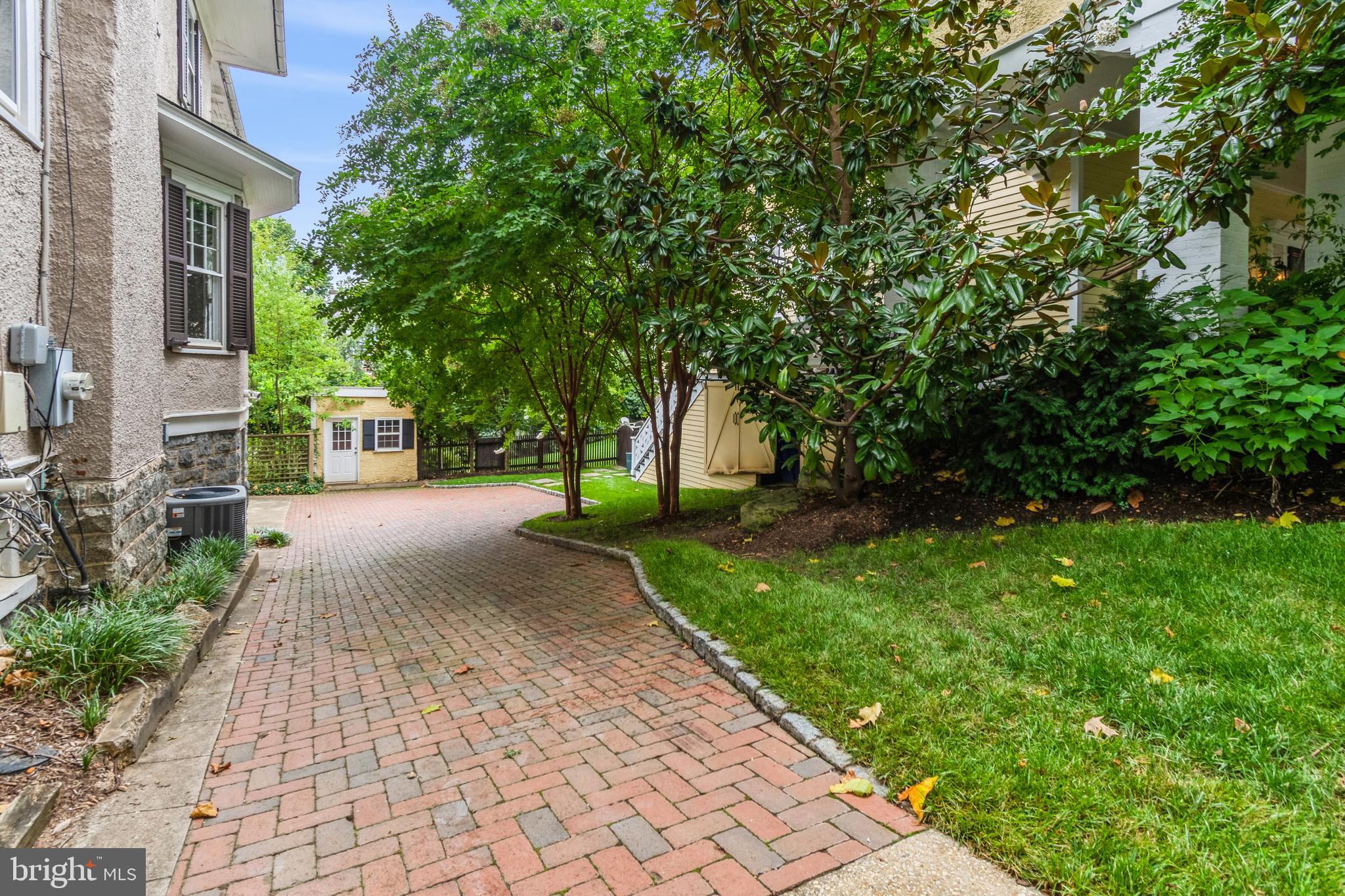 CLEVELAND PARK - Residential