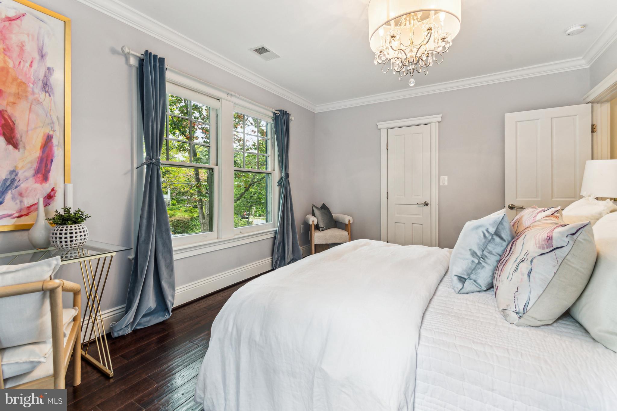 CLEVELAND PARK - Residential
