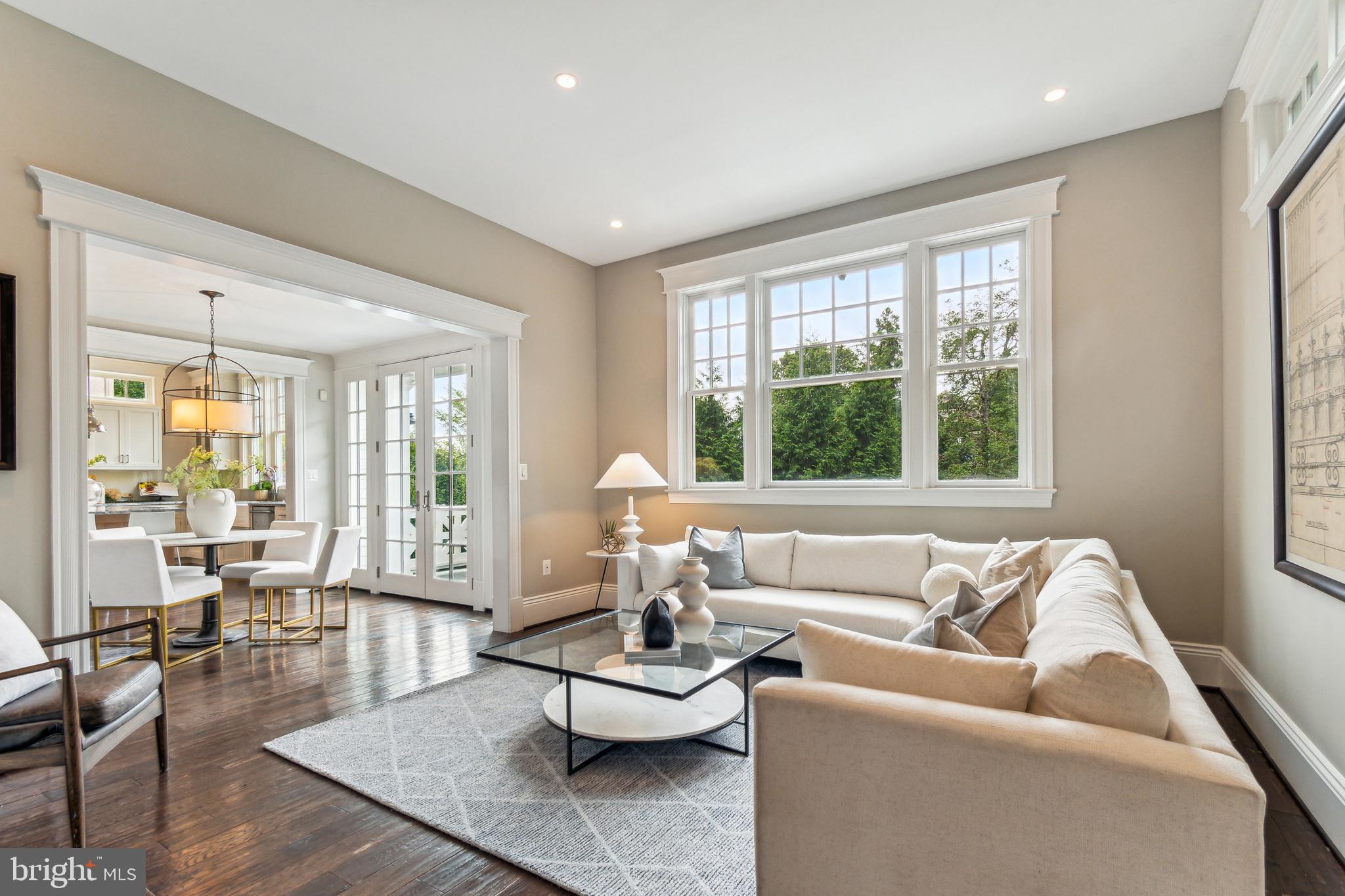CLEVELAND PARK - Residential