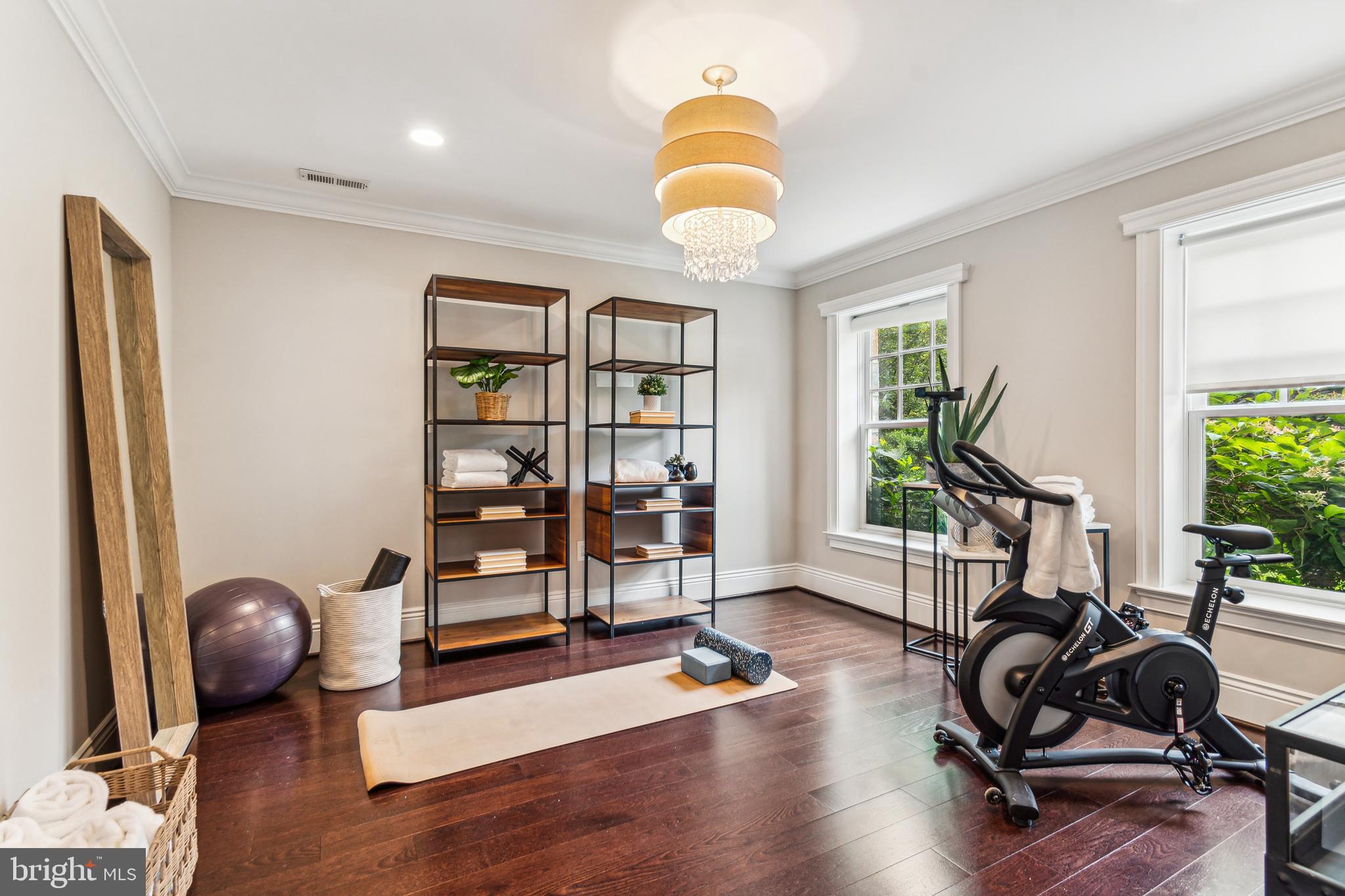 CLEVELAND PARK - Residential