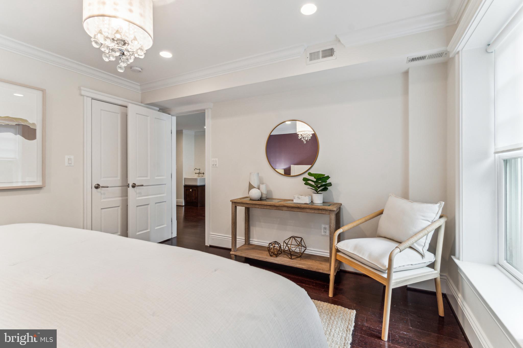 CLEVELAND PARK - Residential