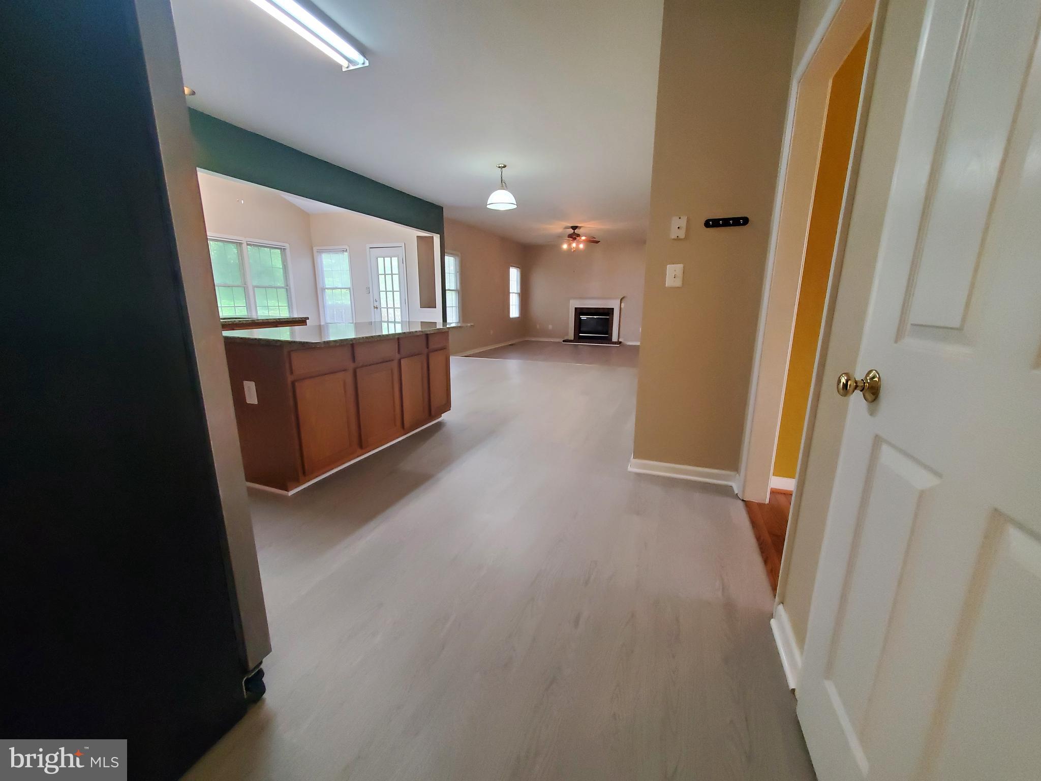 HAMPTON OAKS - Residential Lease