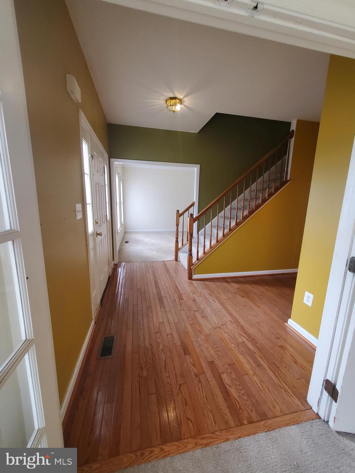 HAMPTON OAKS - Residential Lease