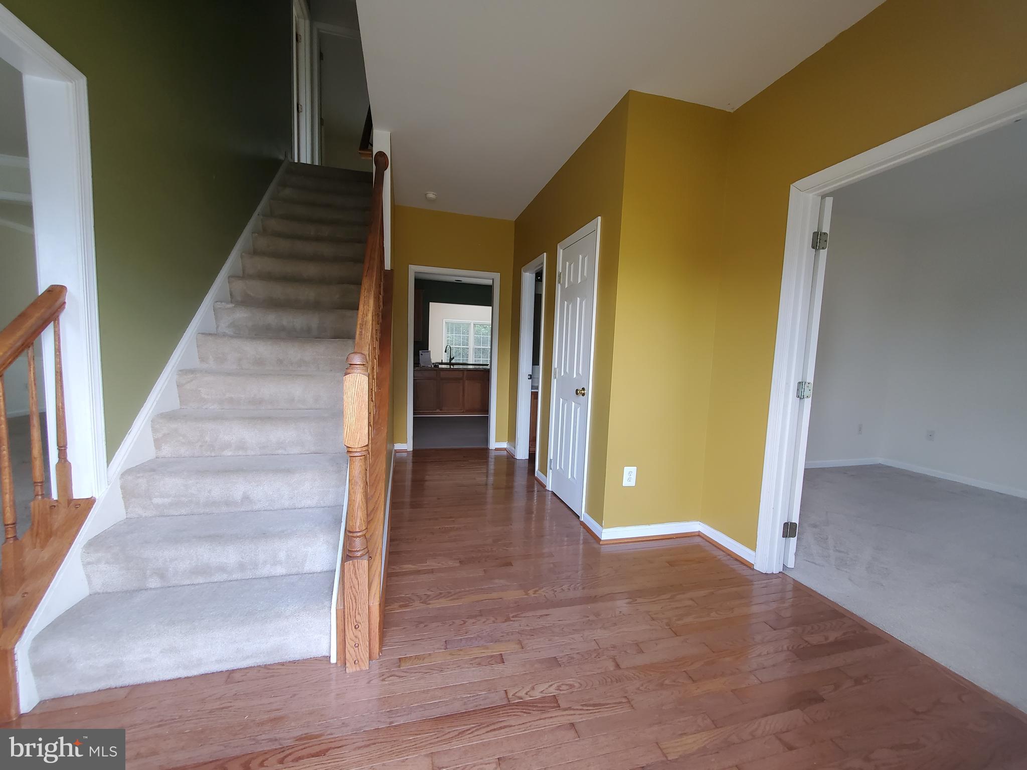 HAMPTON OAKS - Residential Lease