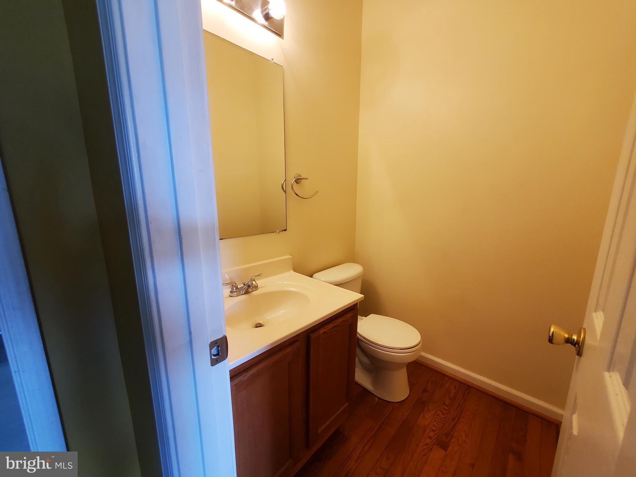 HAMPTON OAKS - Residential Lease