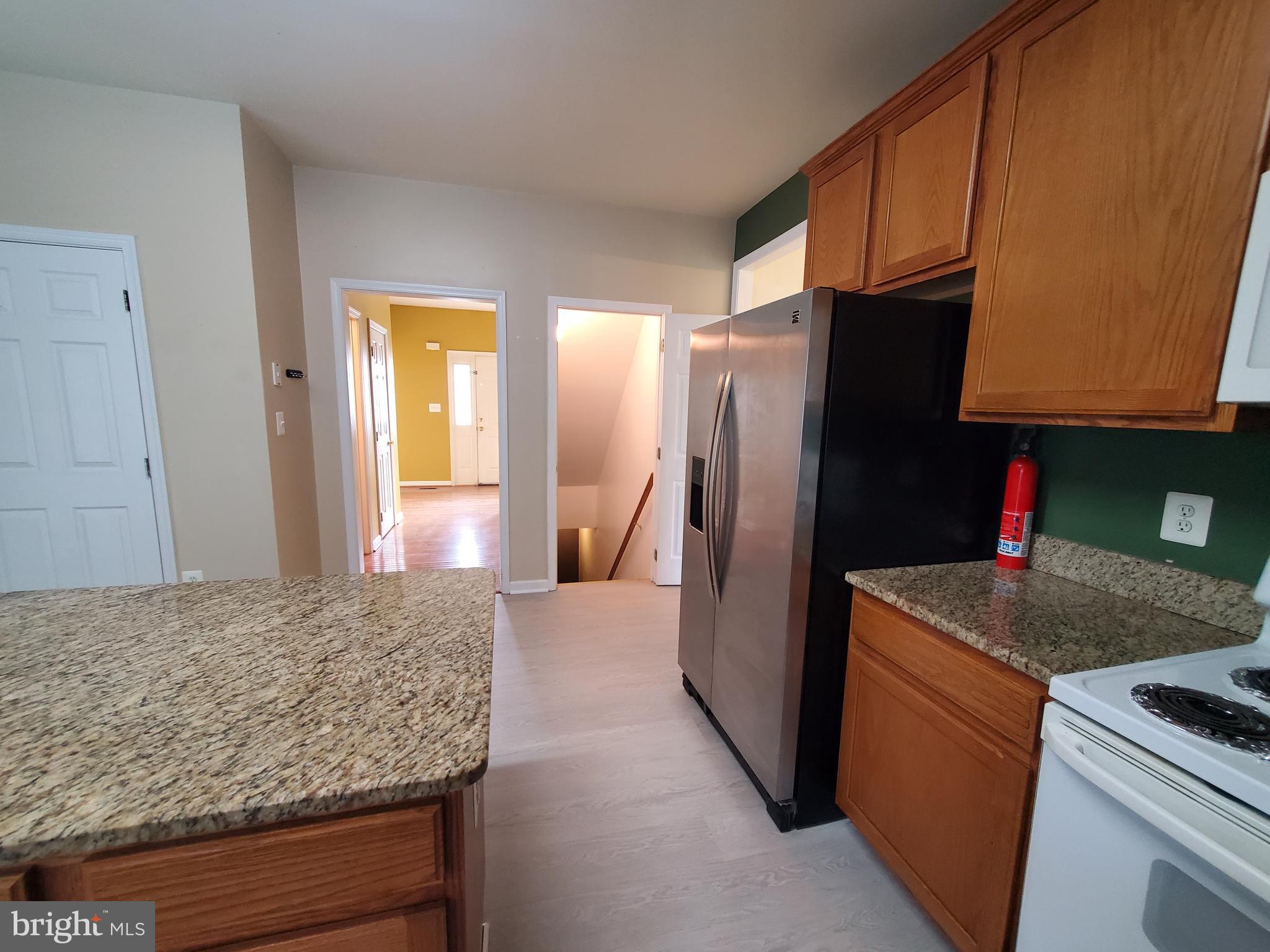 HAMPTON OAKS - Residential Lease