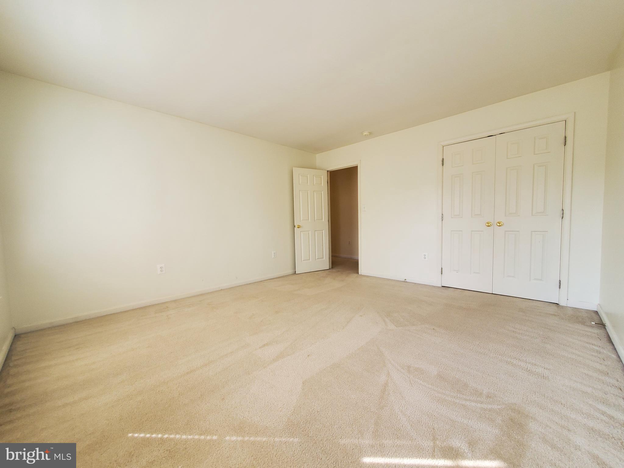 HAMPTON OAKS - Residential Lease