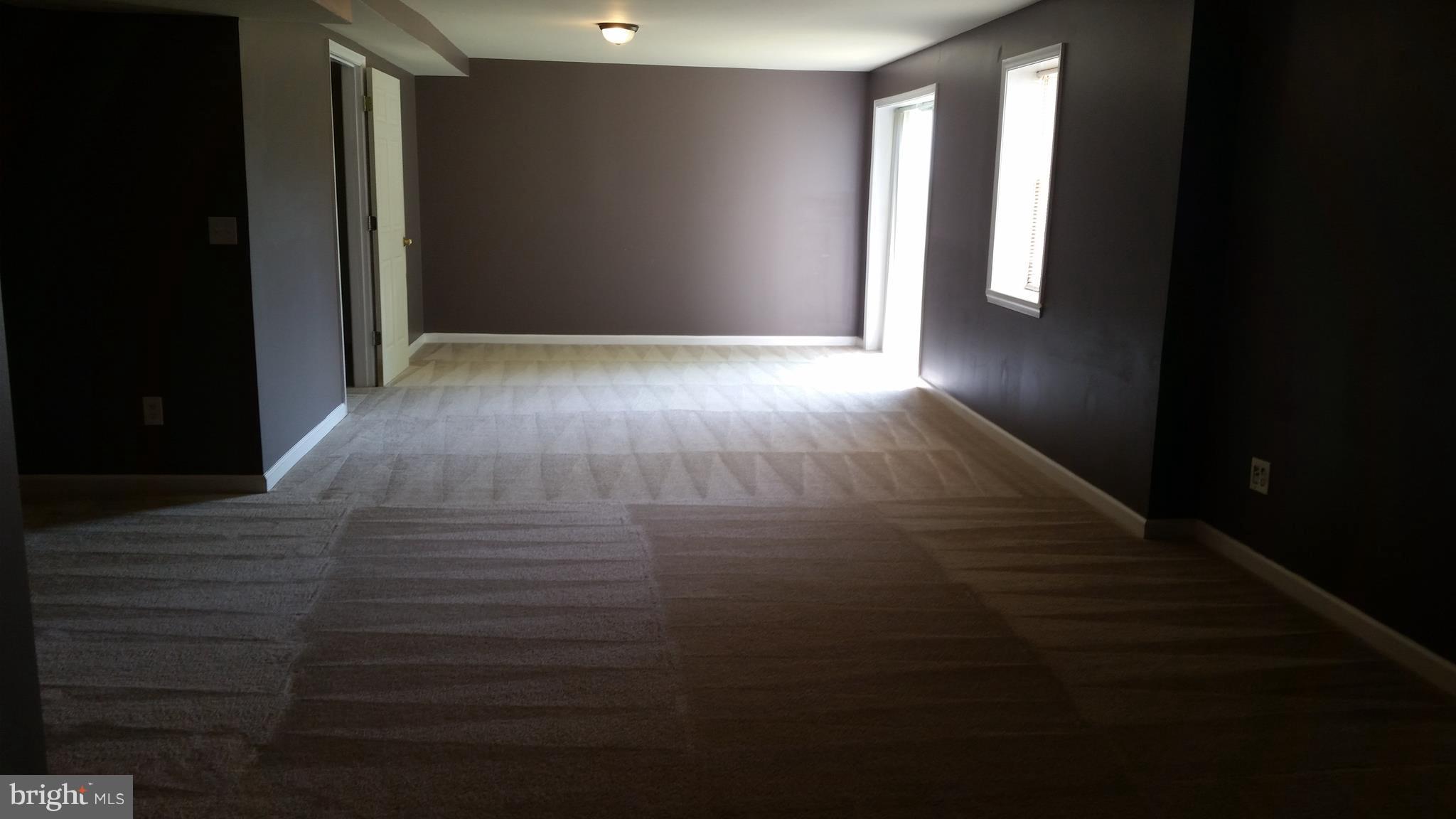 HAMPTON OAKS - Residential Lease