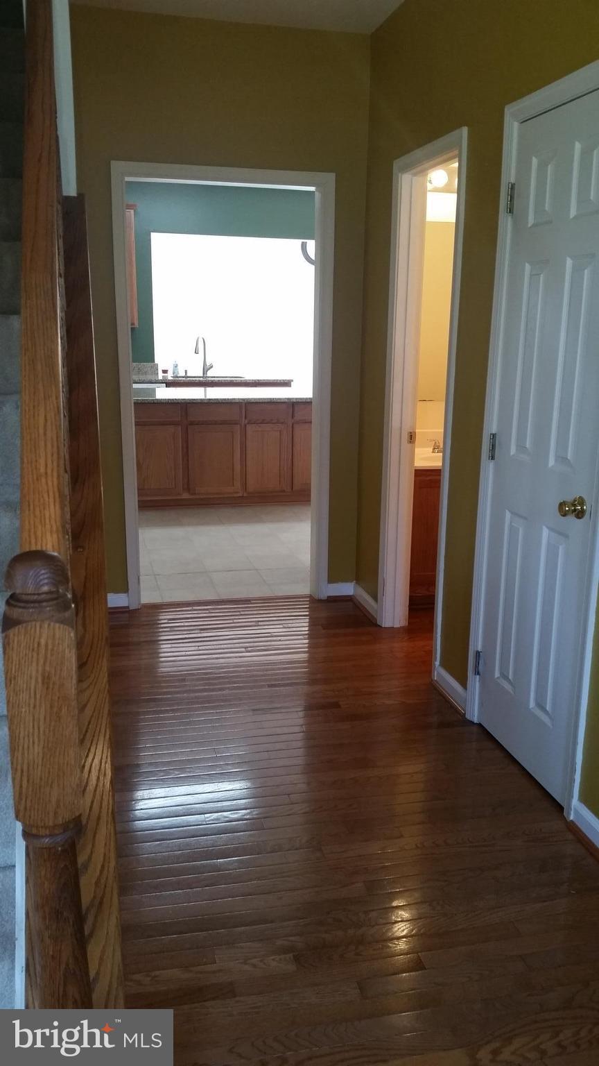 HAMPTON OAKS - Residential Lease