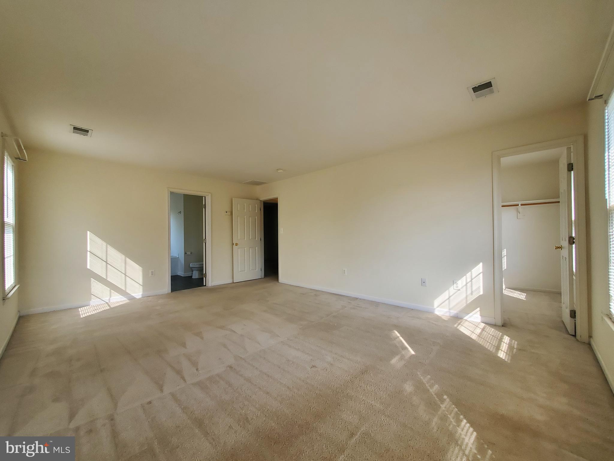 HAMPTON OAKS - Residential Lease