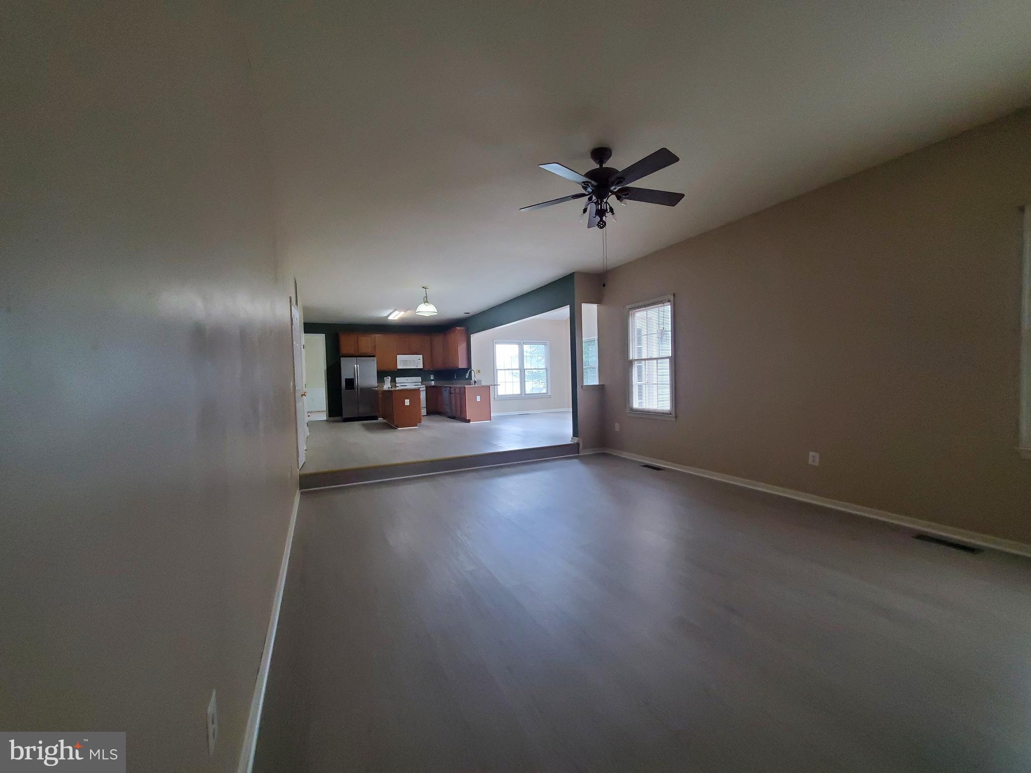 HAMPTON OAKS - Residential Lease