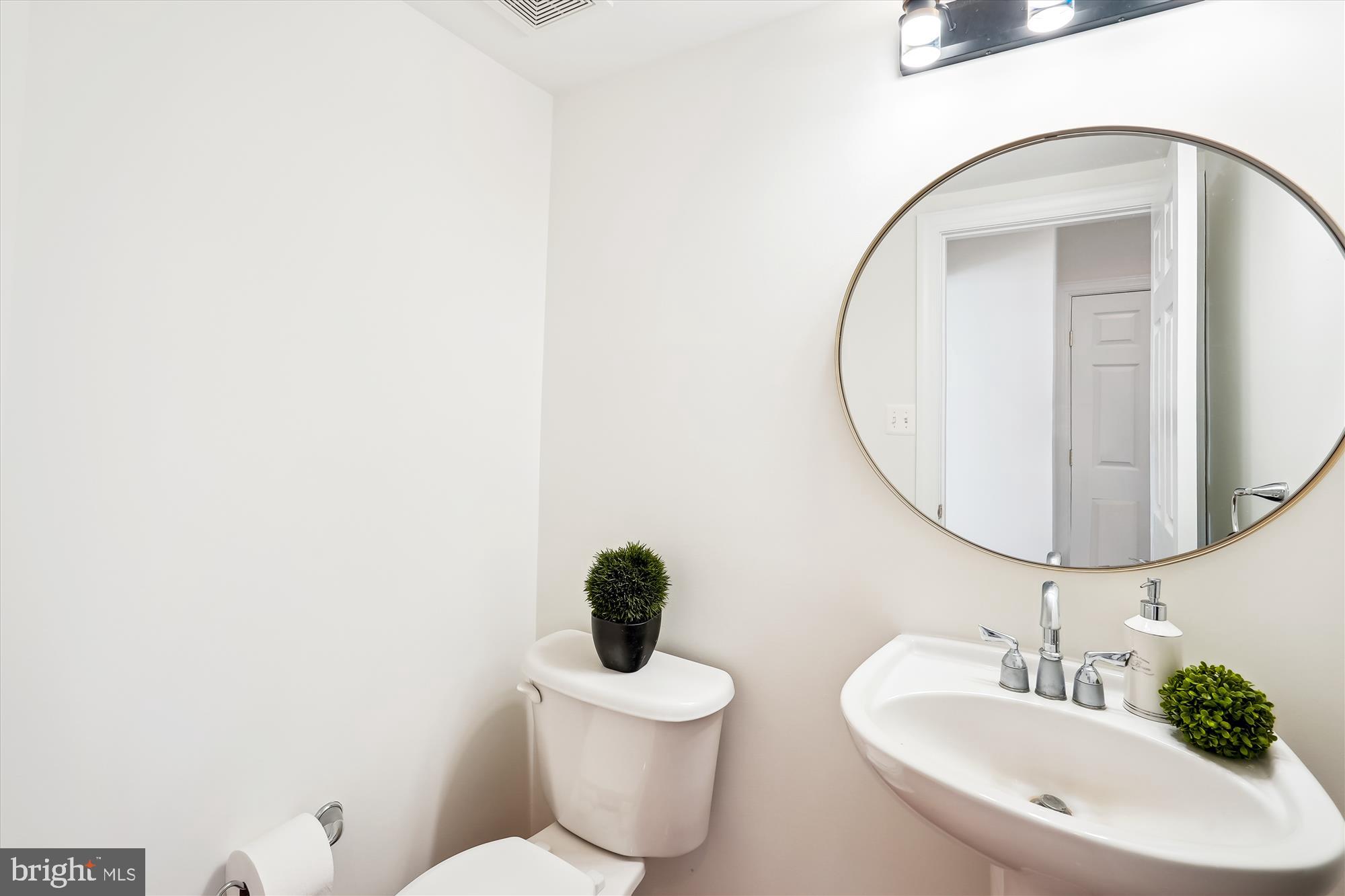 OAK KNOLL HAMLET - Residential