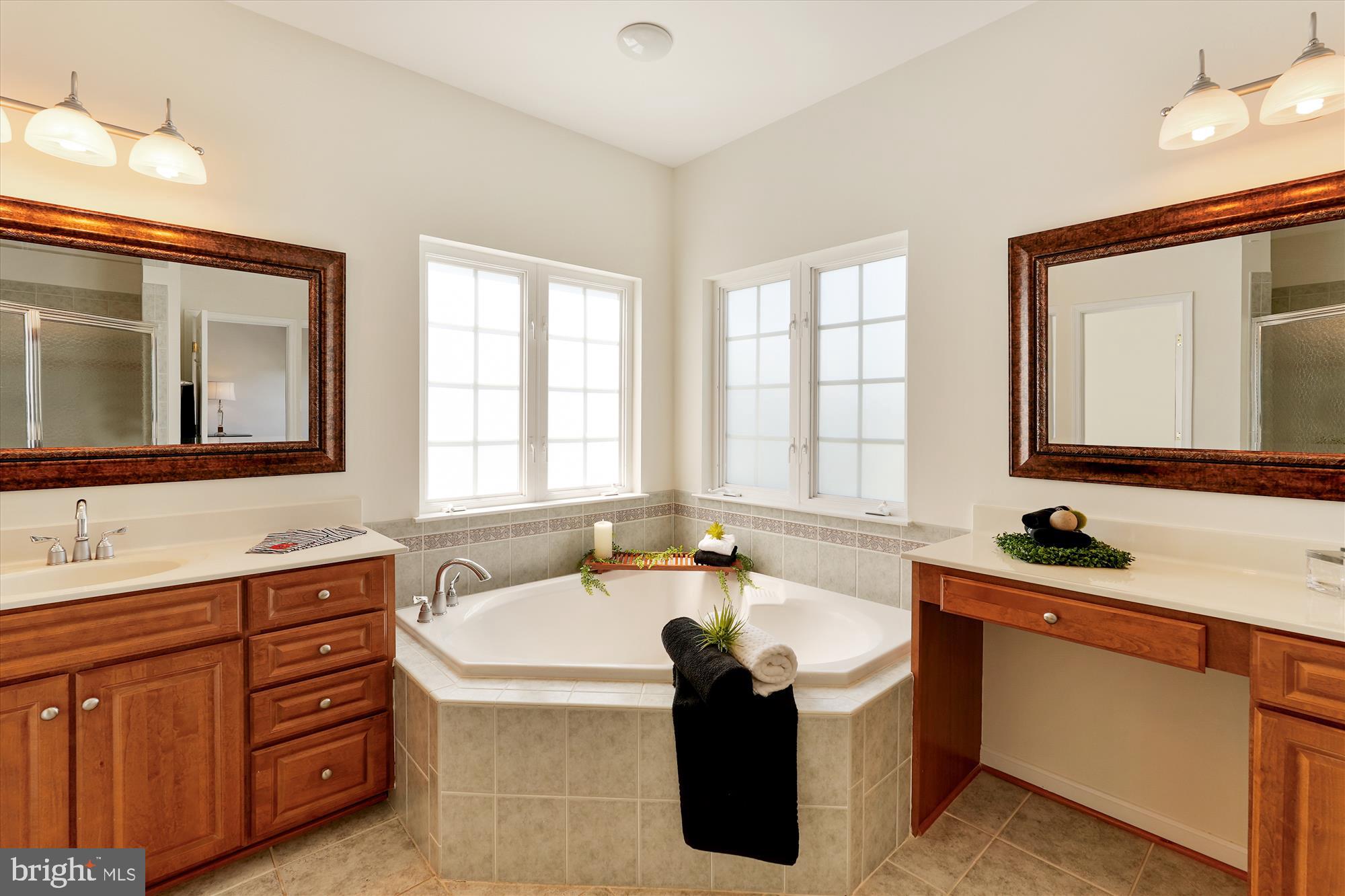 OAK KNOLL HAMLET - Residential