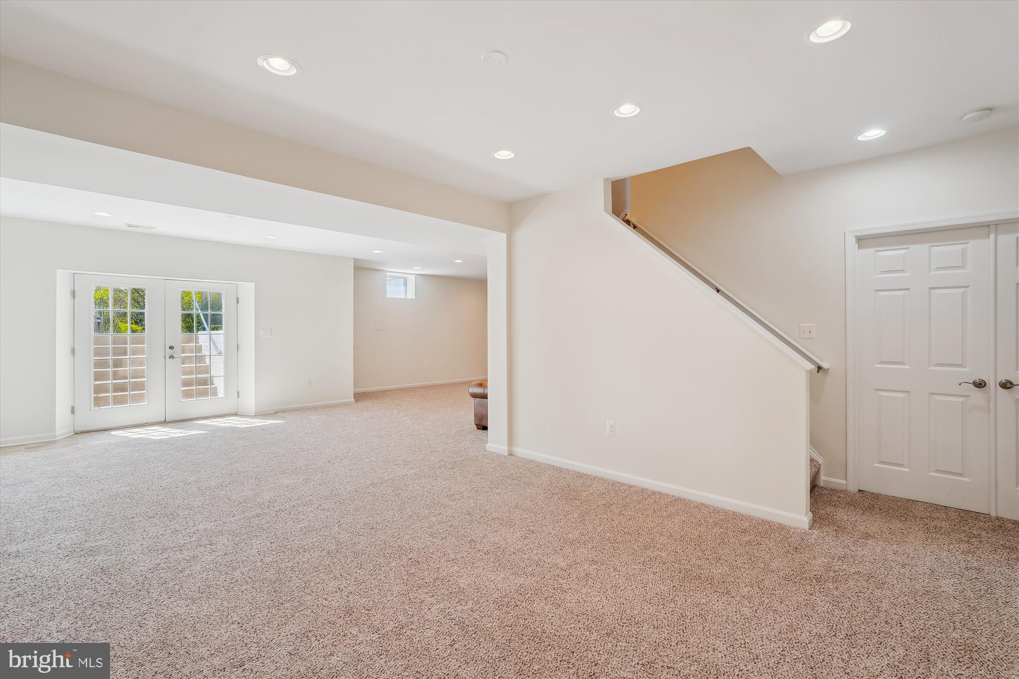 OAK KNOLL HAMLET - Residential