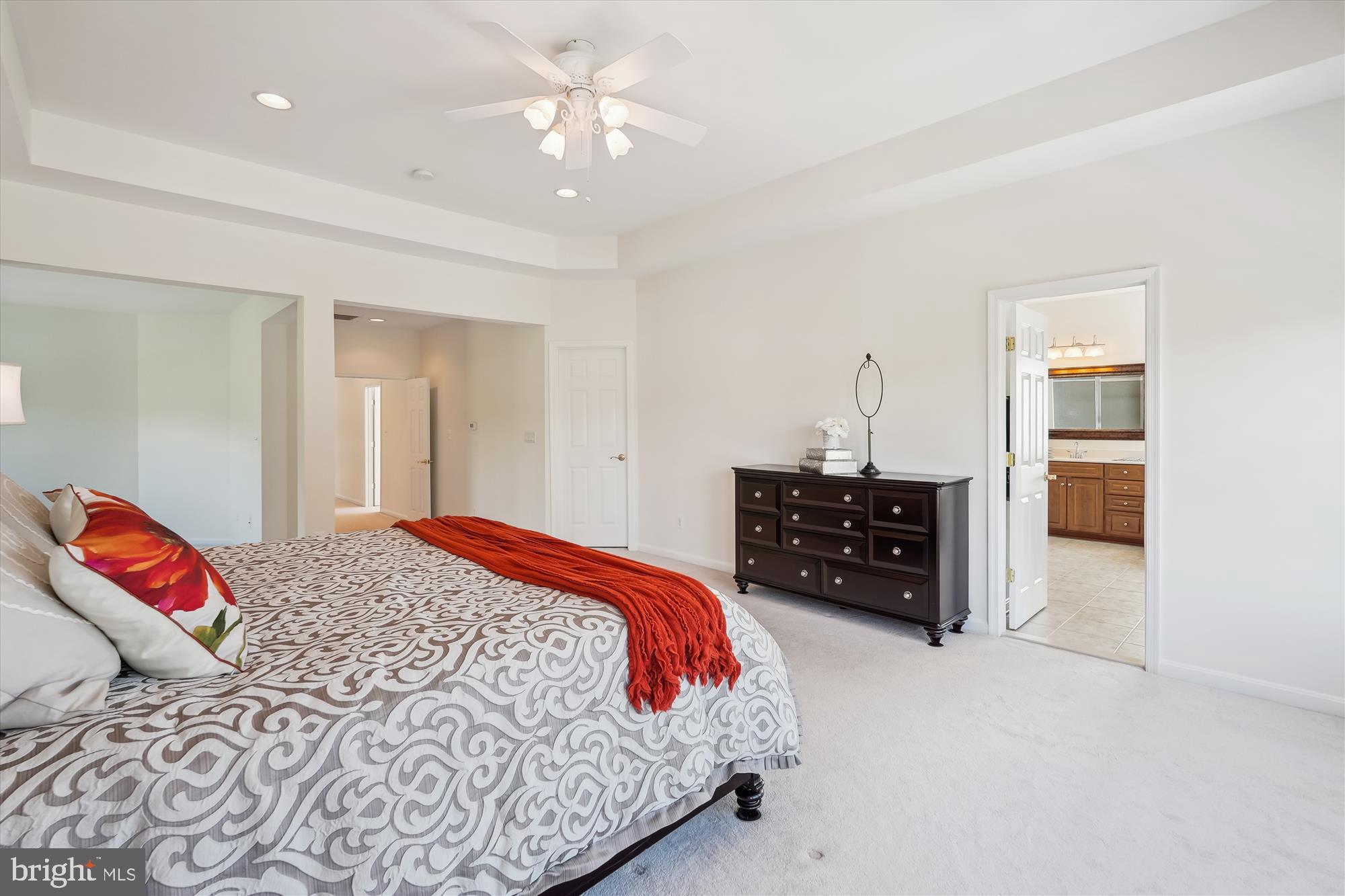 OAK KNOLL HAMLET - Residential